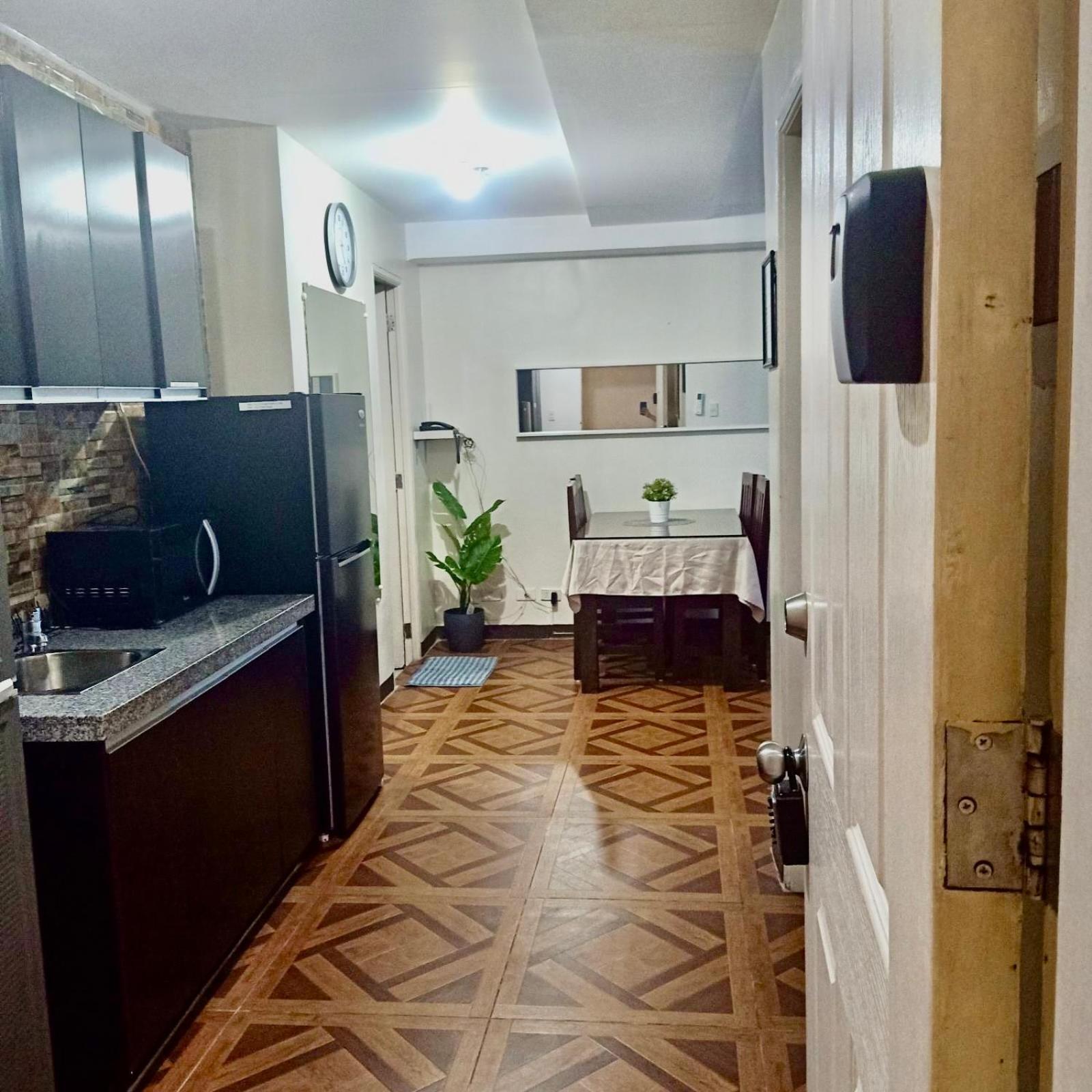 One-Bedroom Apartment - Photo 11