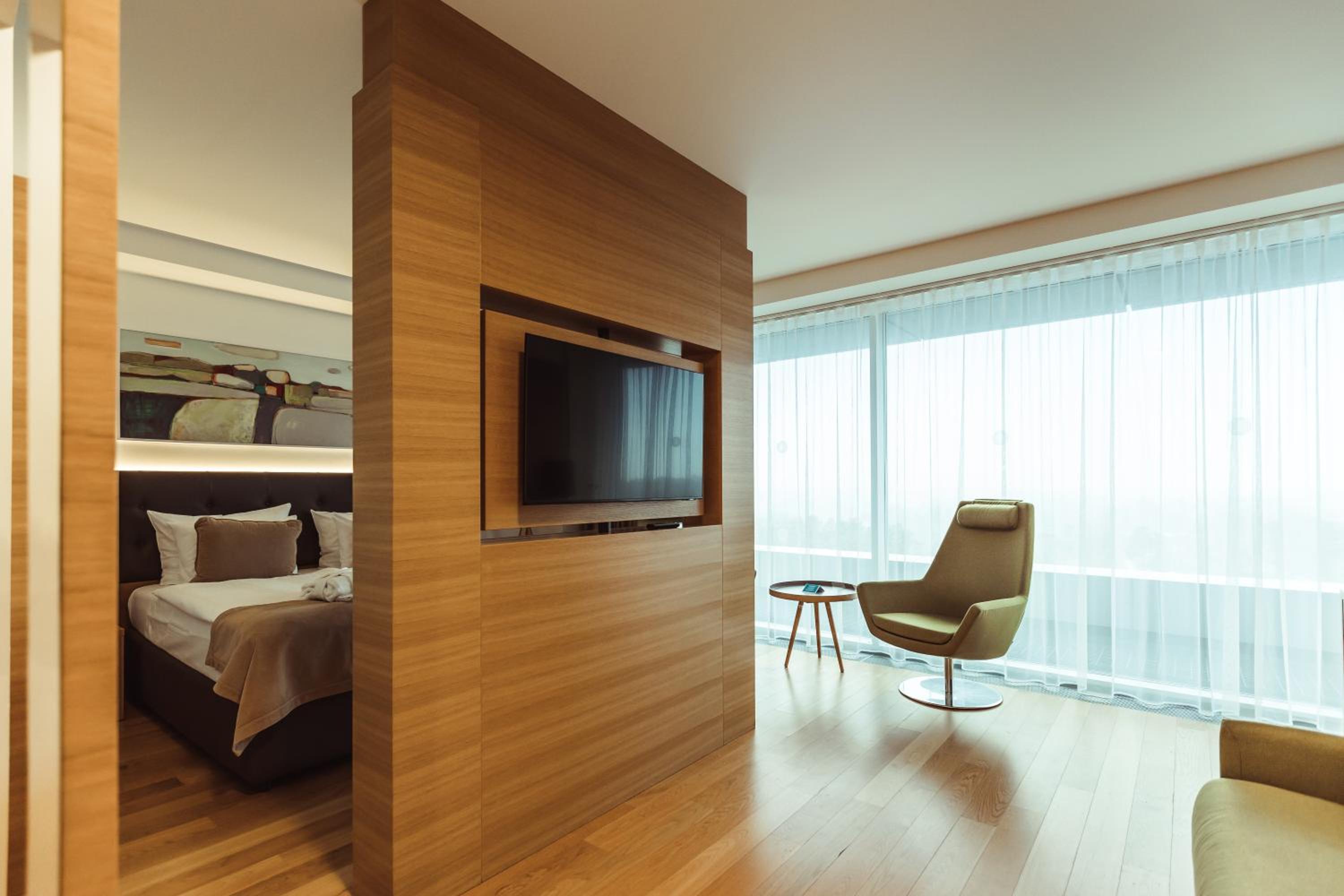 Suite with Terrace - Photo 2