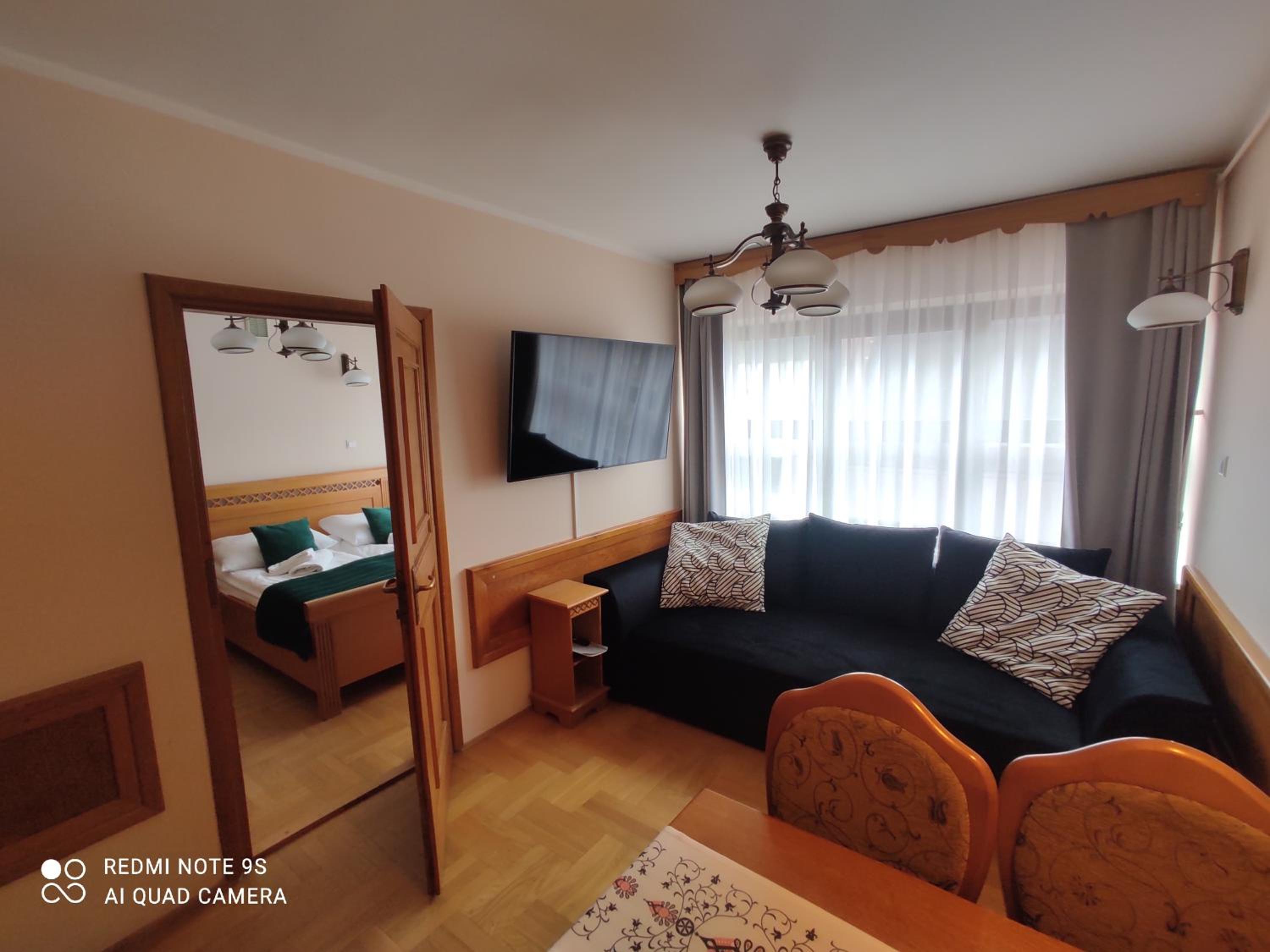 King Studio with Sofa Bed