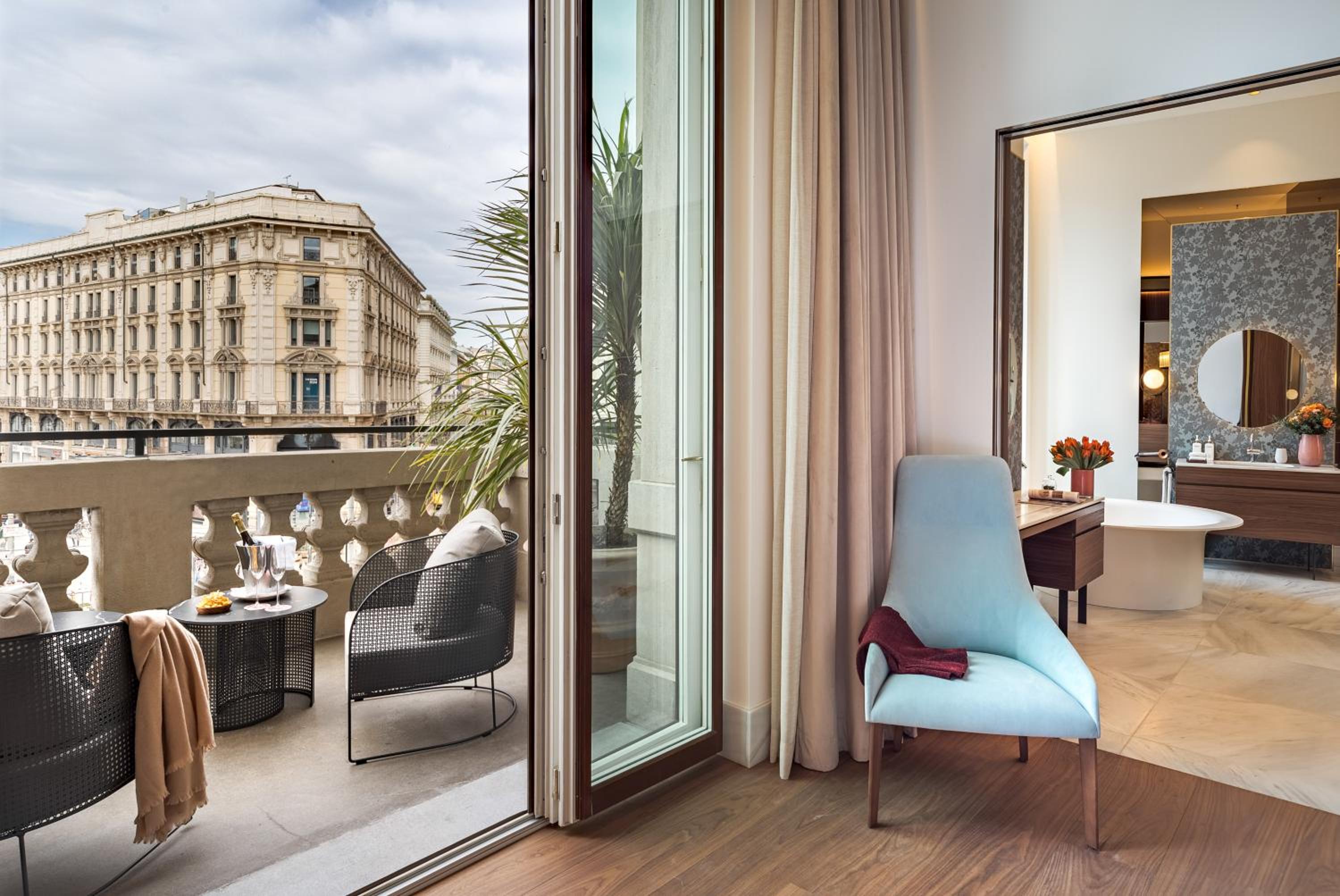 The Cordusio Suite with Spa Access thumbnail 5