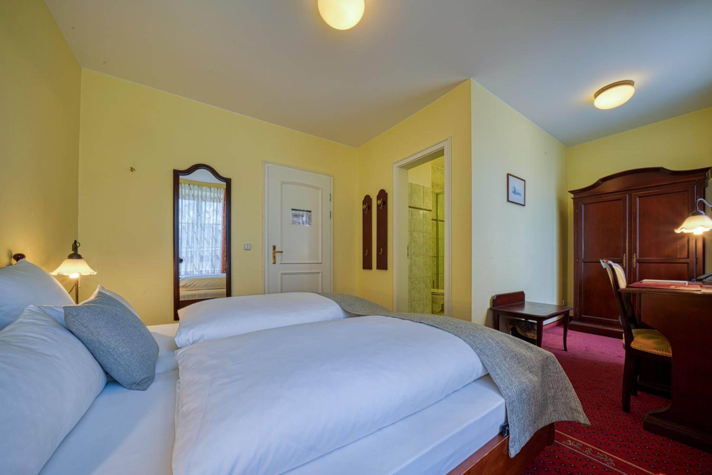 Double Room - Photo 2