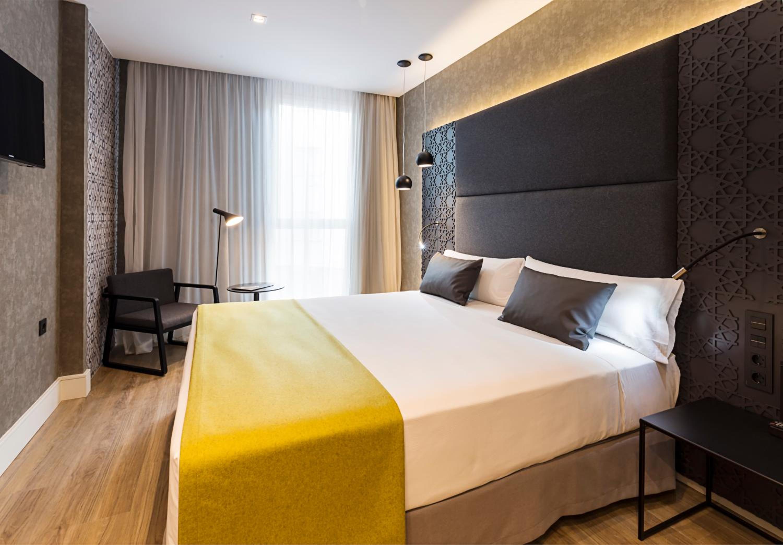 Premium Double Or Twin Room - Photo 1