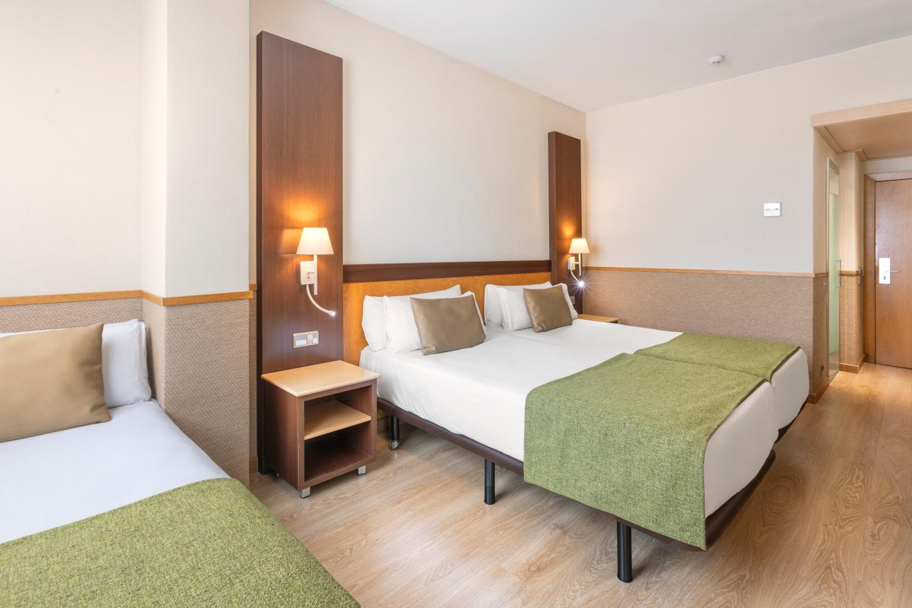 Triple Room - Photo 5