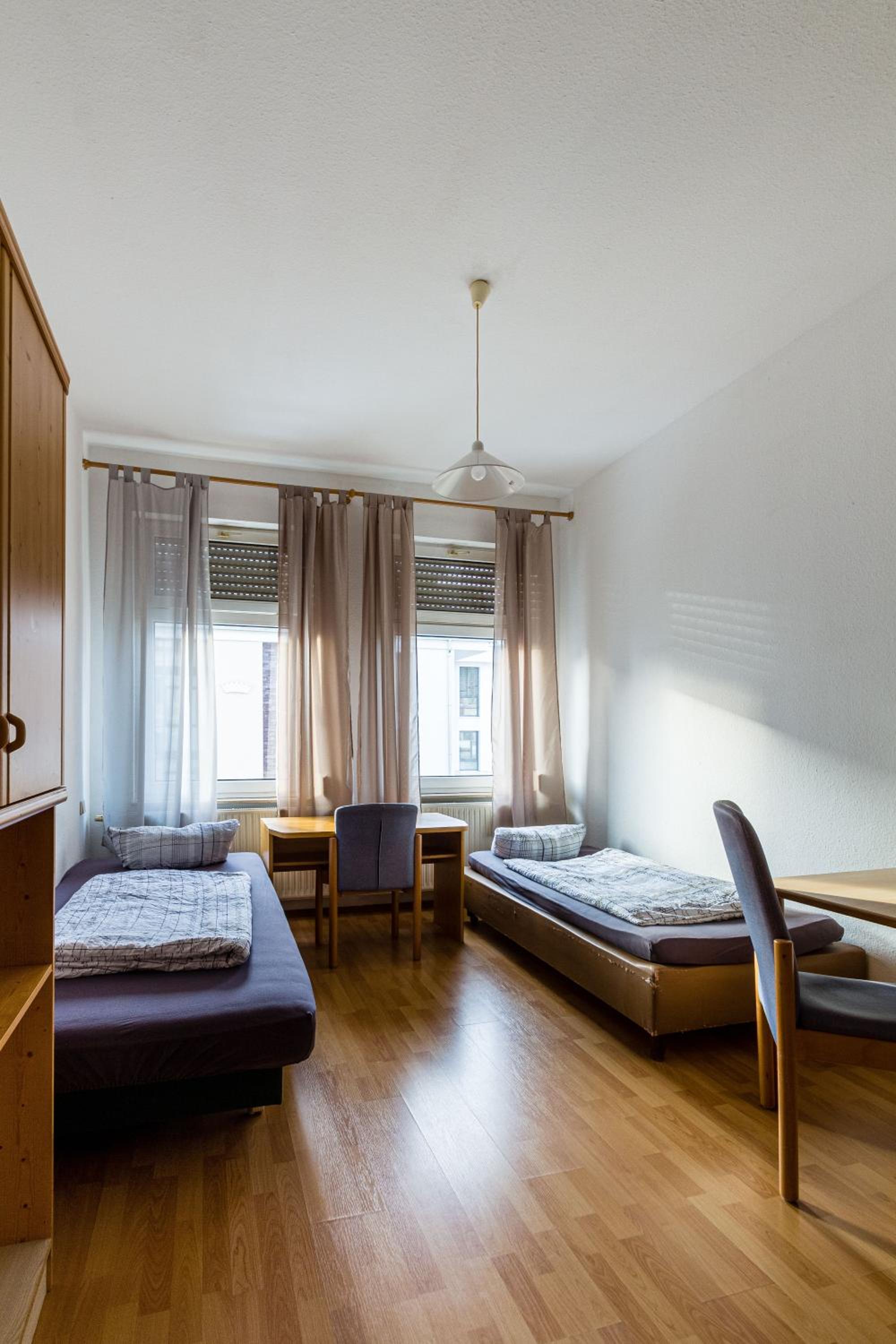 Twin Room with Bathroom photo 1