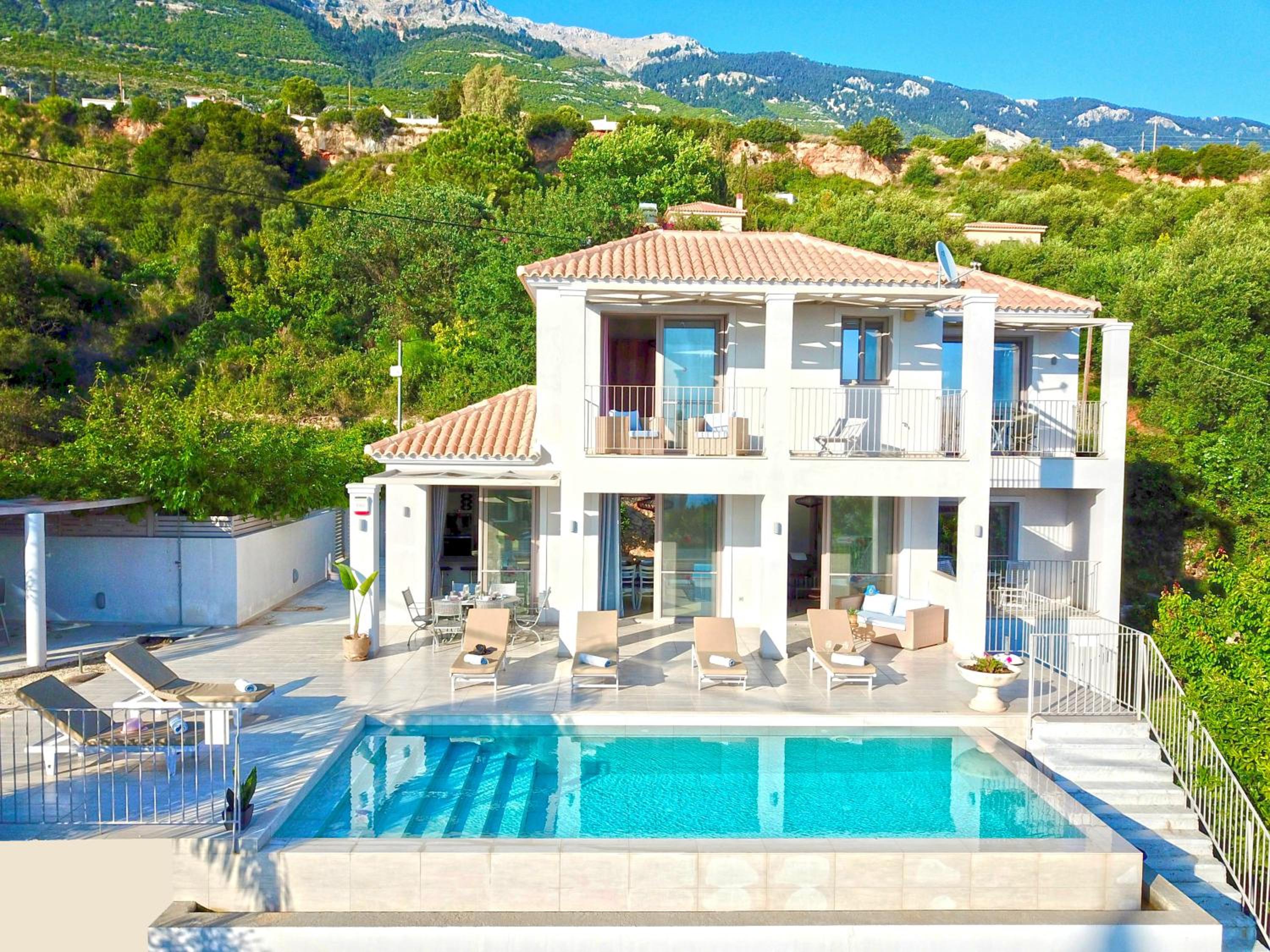 Villa with Sea View photo 2