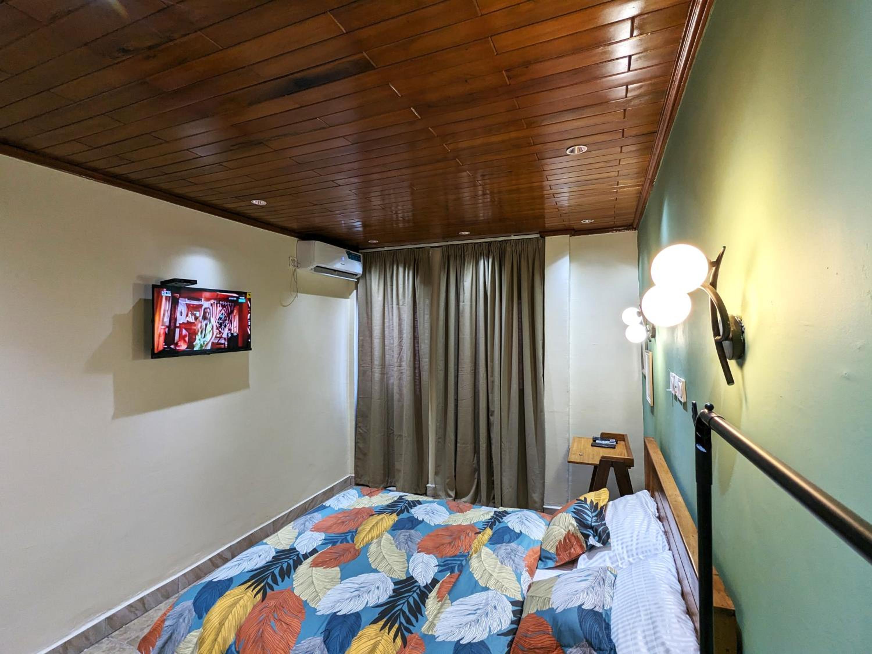 Double Room With Private Bathroom photo 2