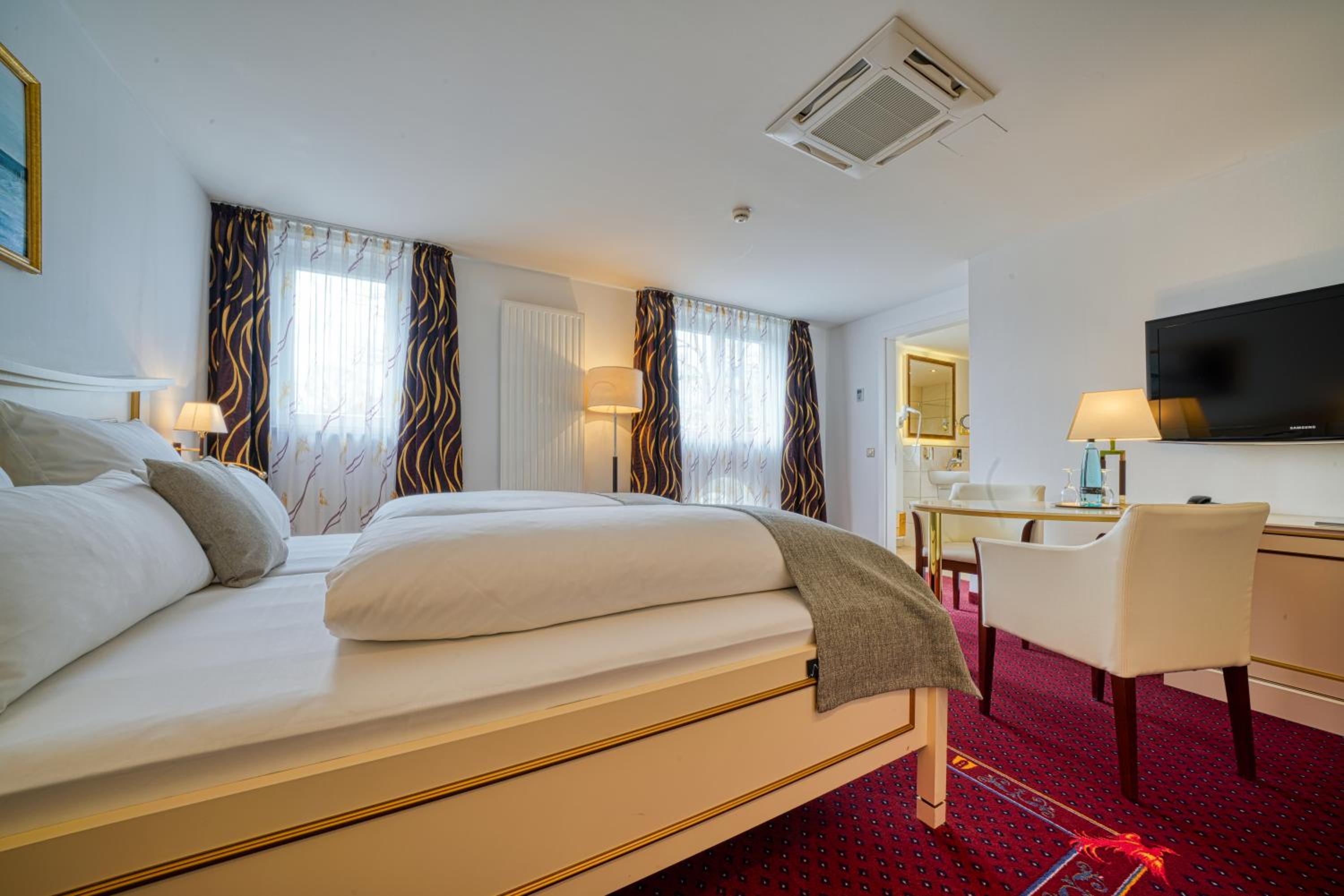 Superior Double Room with Land View - Photo 4