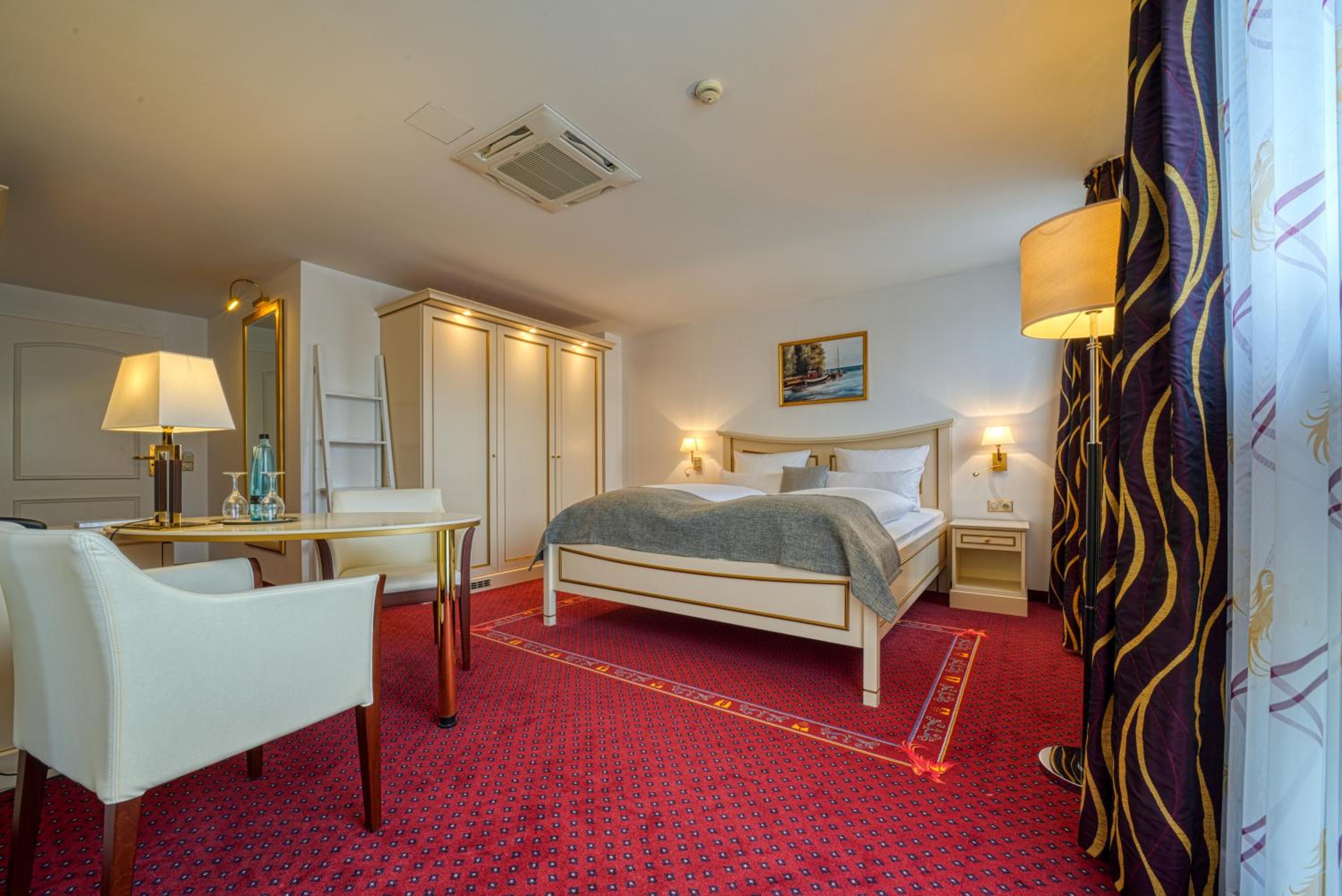 Superior Double Room with Land View - Photo 3