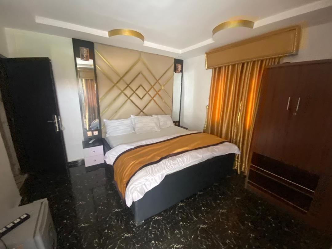 Economy Double Room photo 1