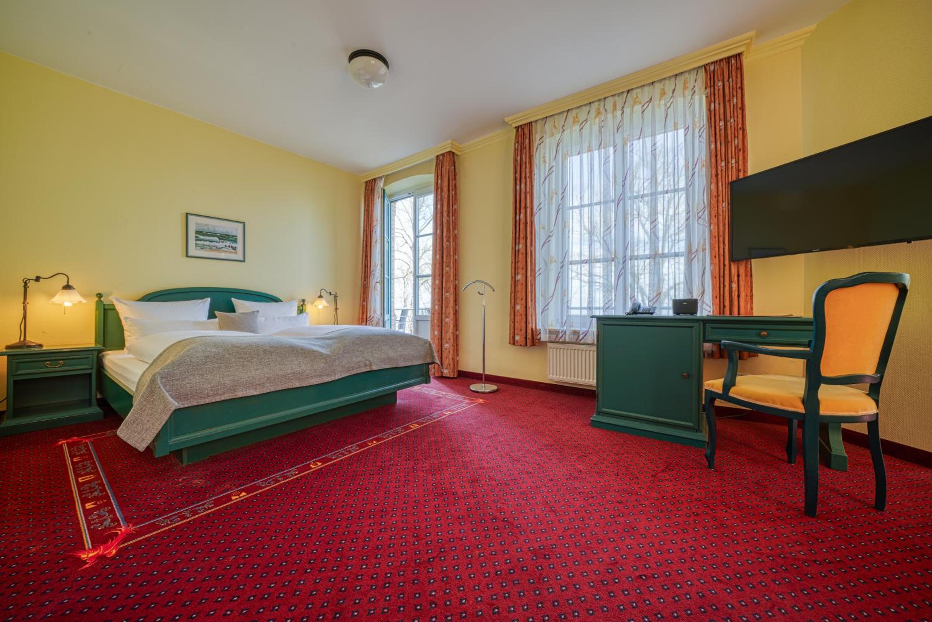 Superior Double Room with Sea View - Photo 3