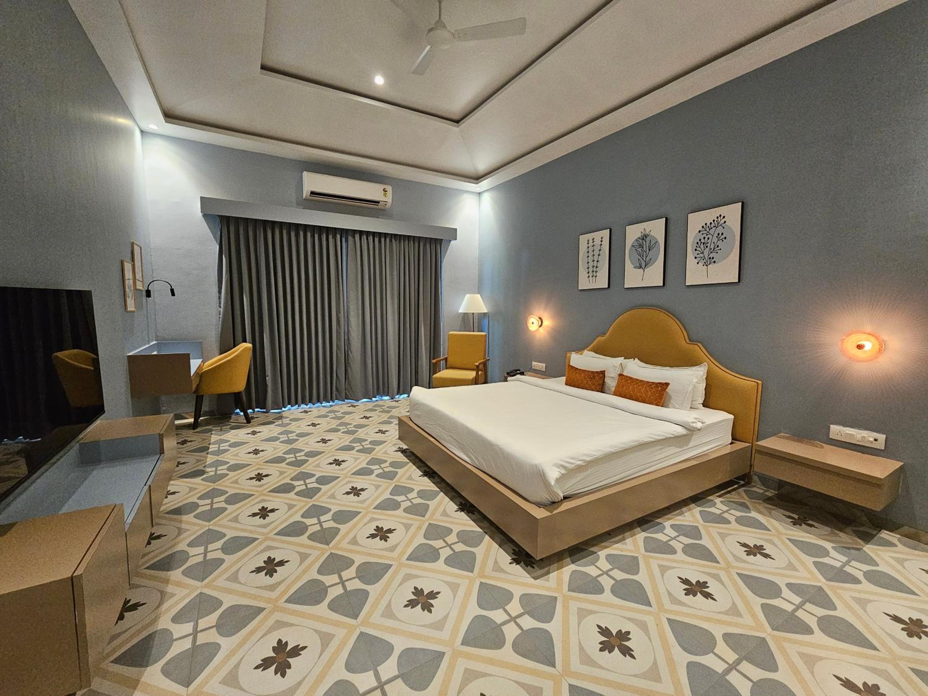 Suite with River View photo 2