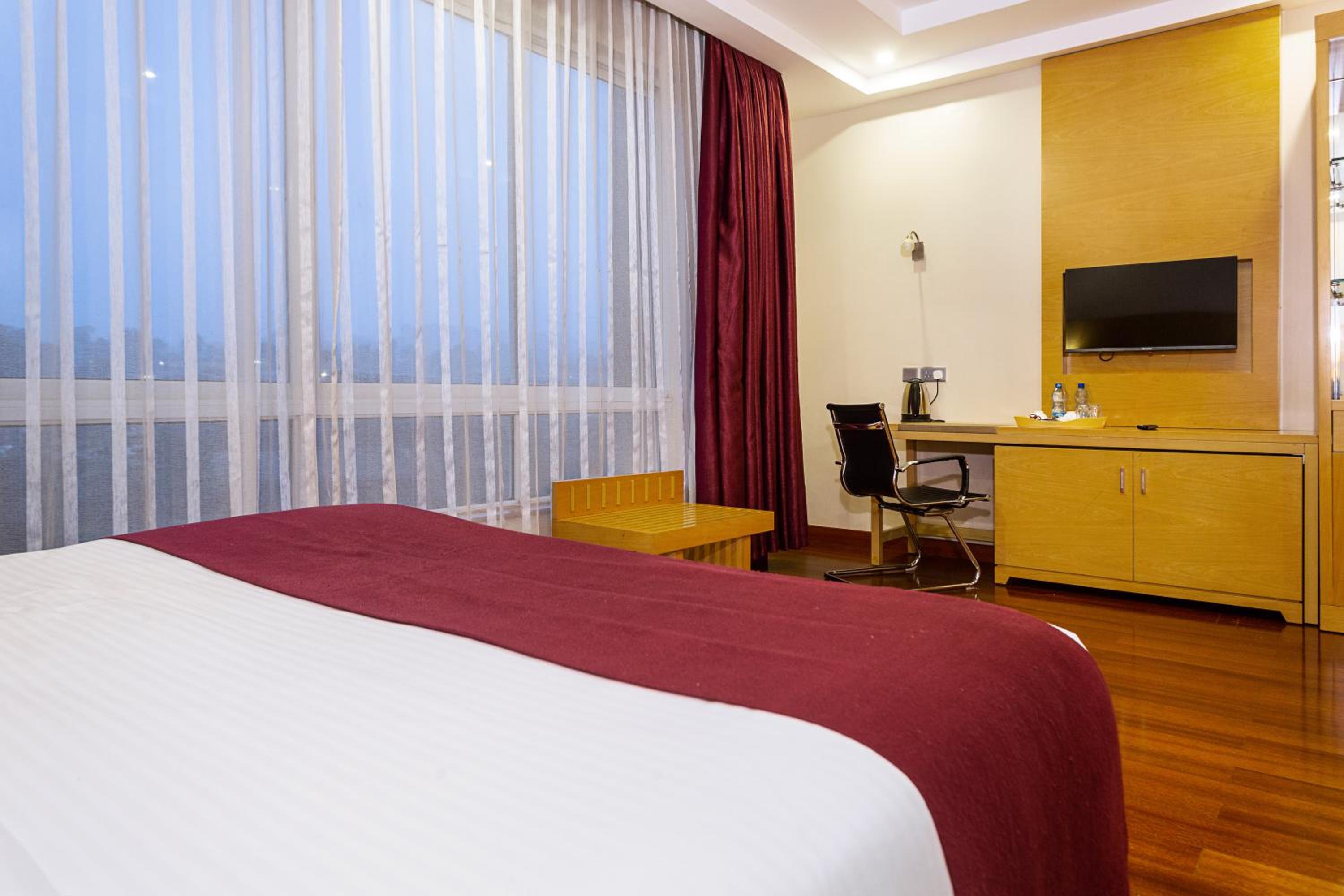 Deluxe Double Room - Photo 9