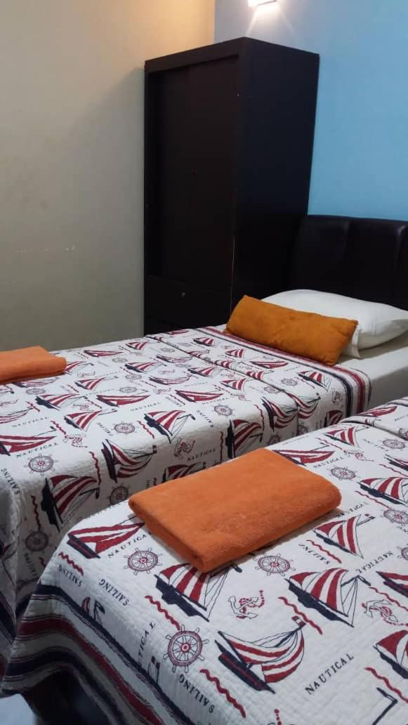 Standard Twin Room photo 2