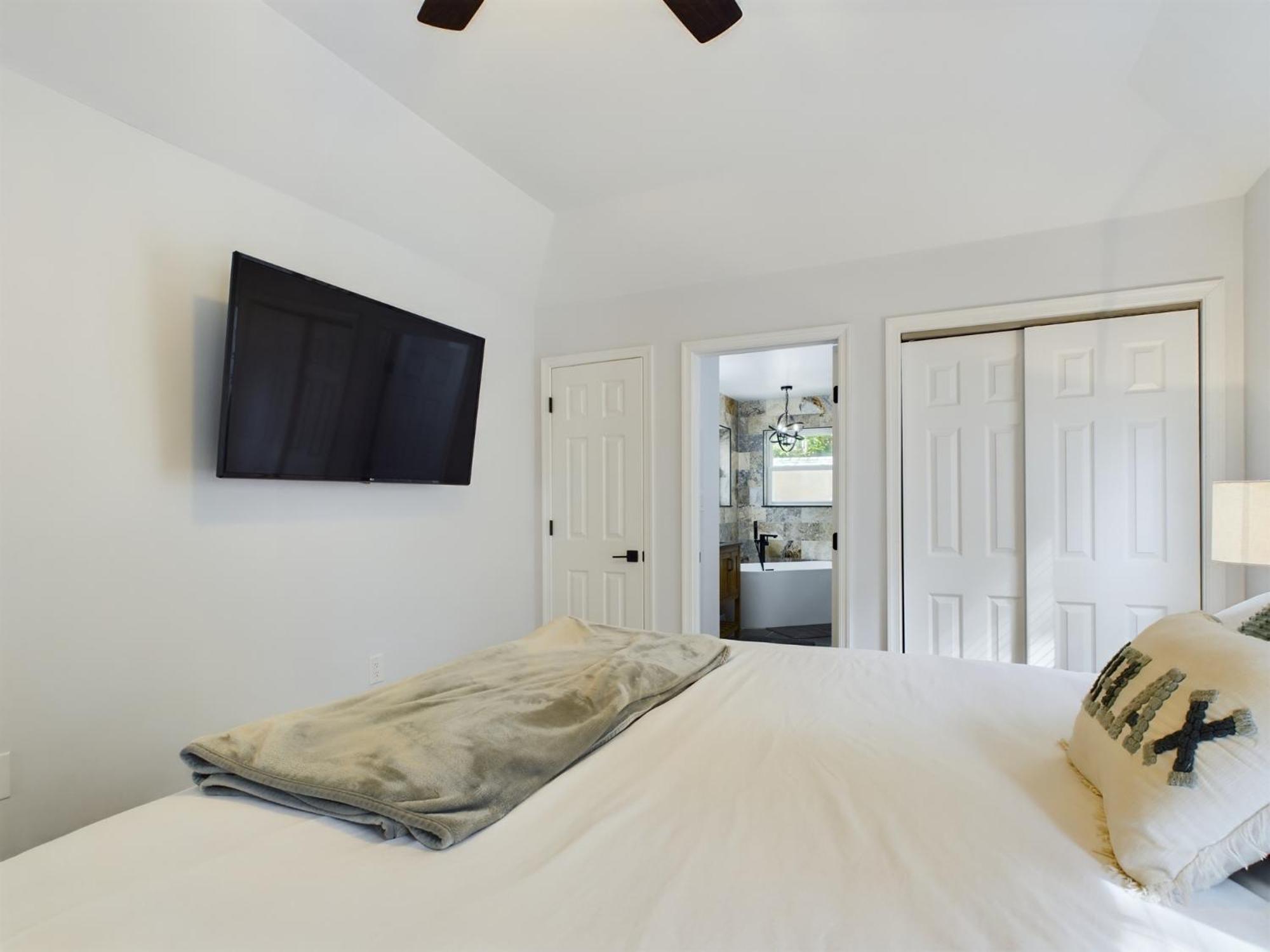 One-Bedroom House photo 1