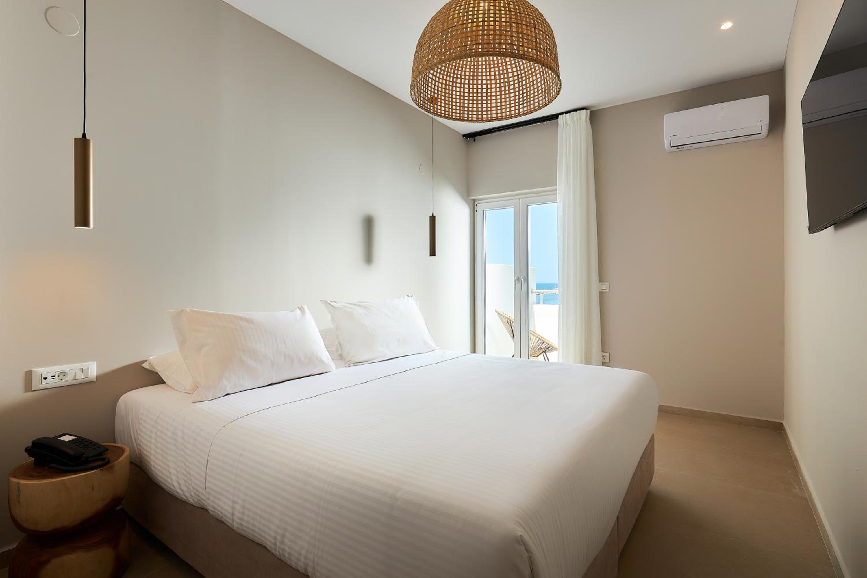 Deluxe Suite with Jacuzzi