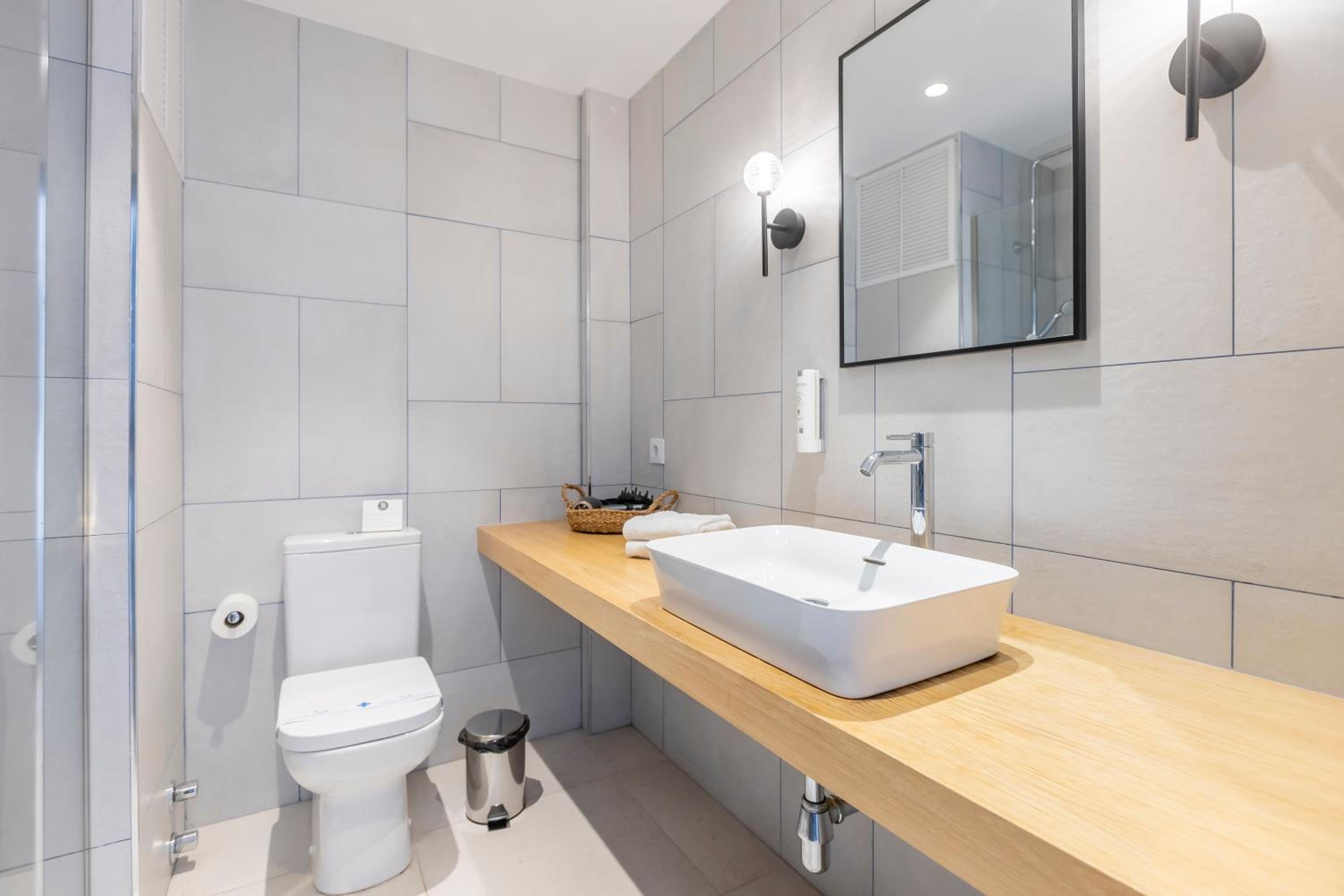 Superior Double or Twin Room with Sea View - Photo 5