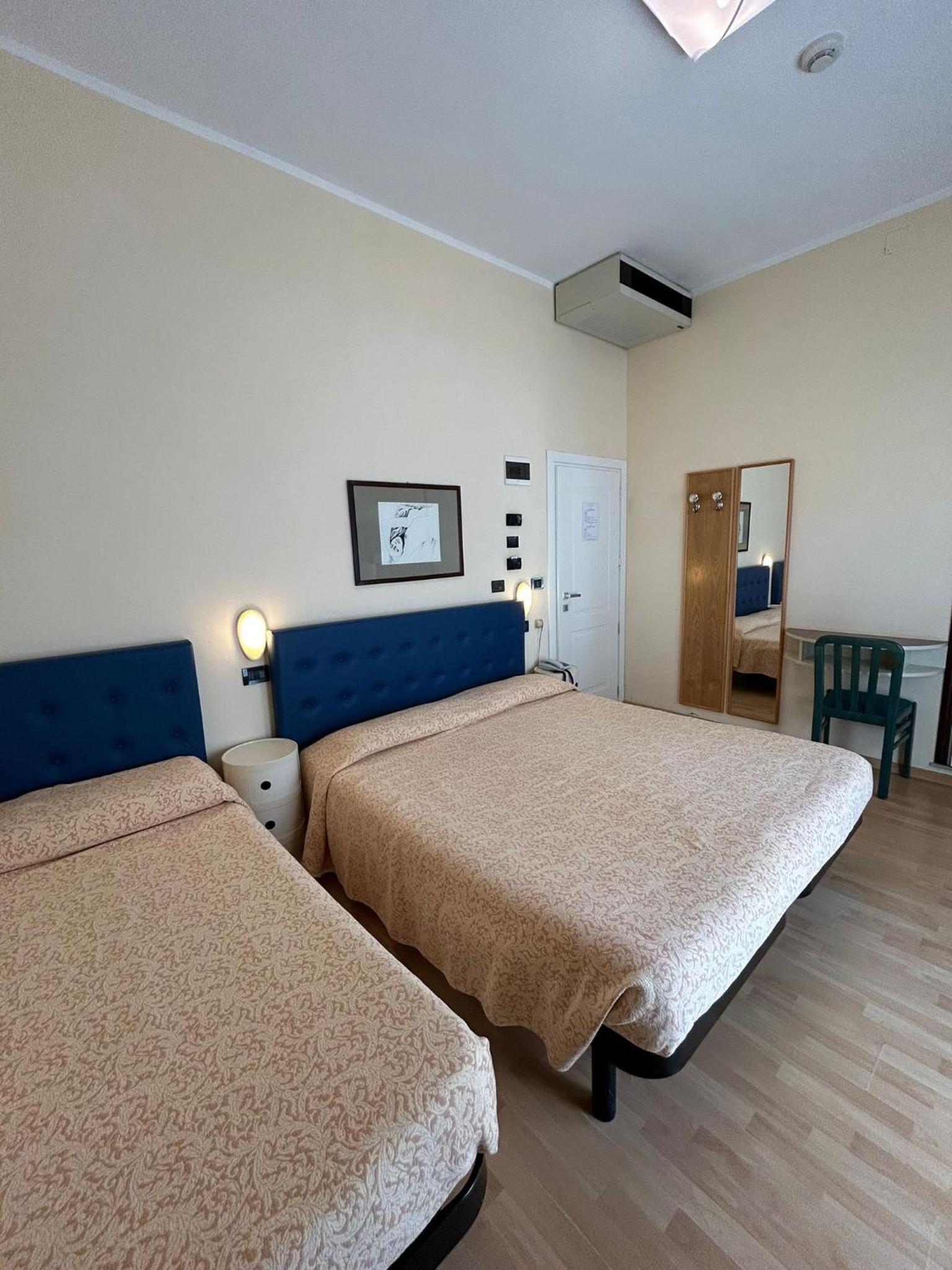 Standard Triple Room photo 1