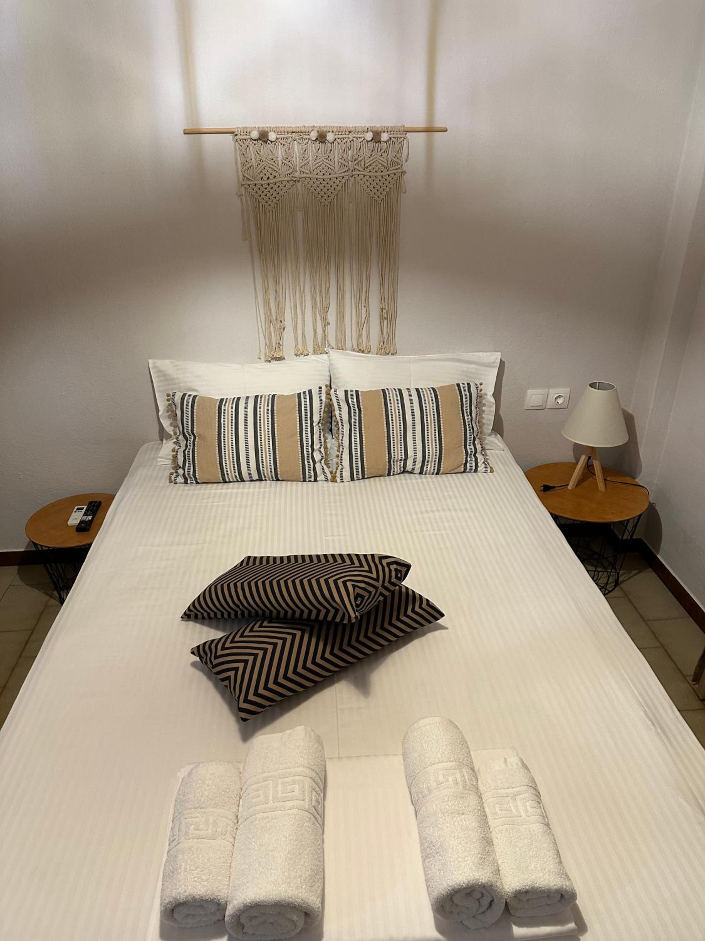 Apartment with Terrace - Photo 12
