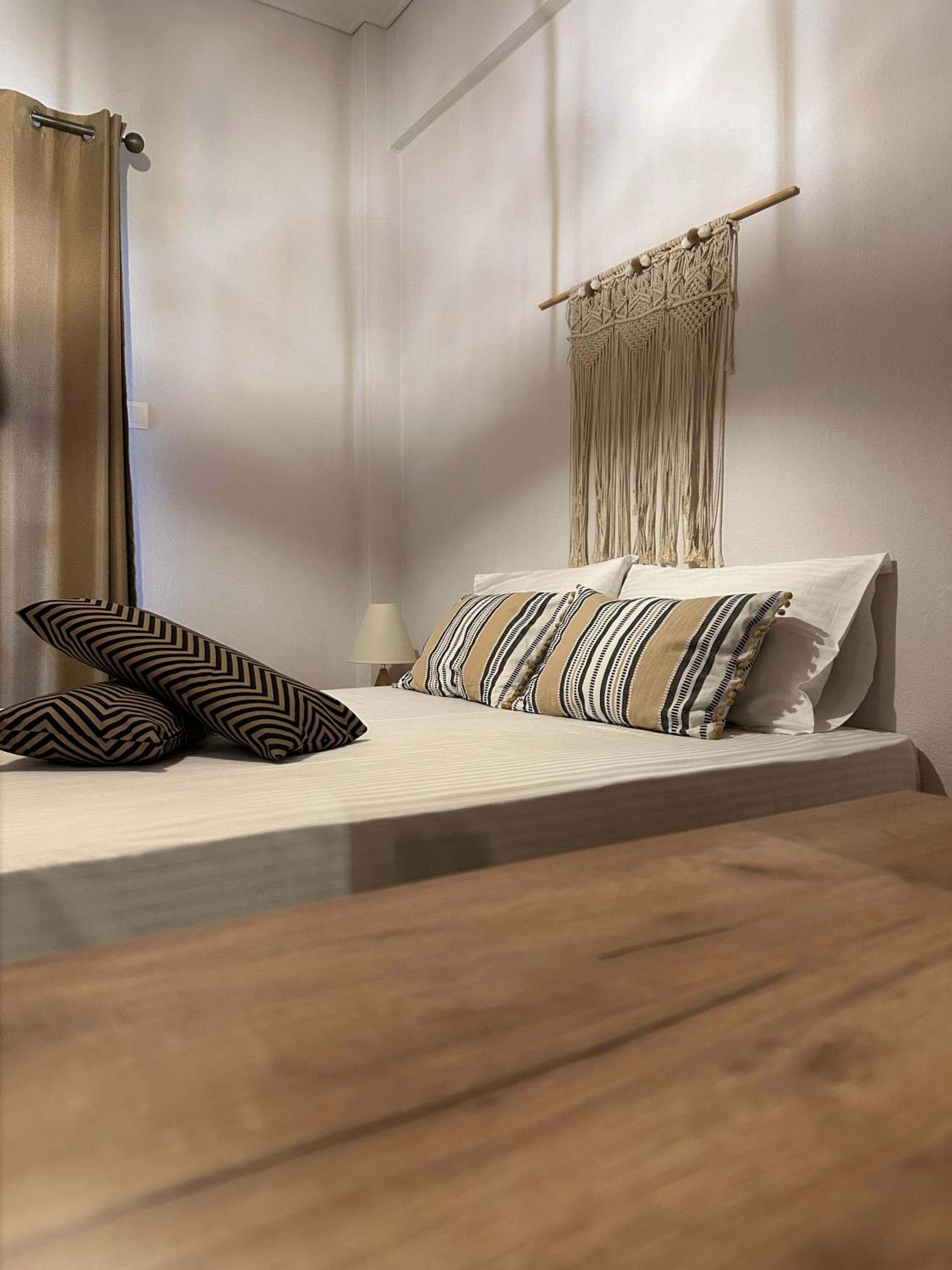 Apartment with Terrace - Photo 6