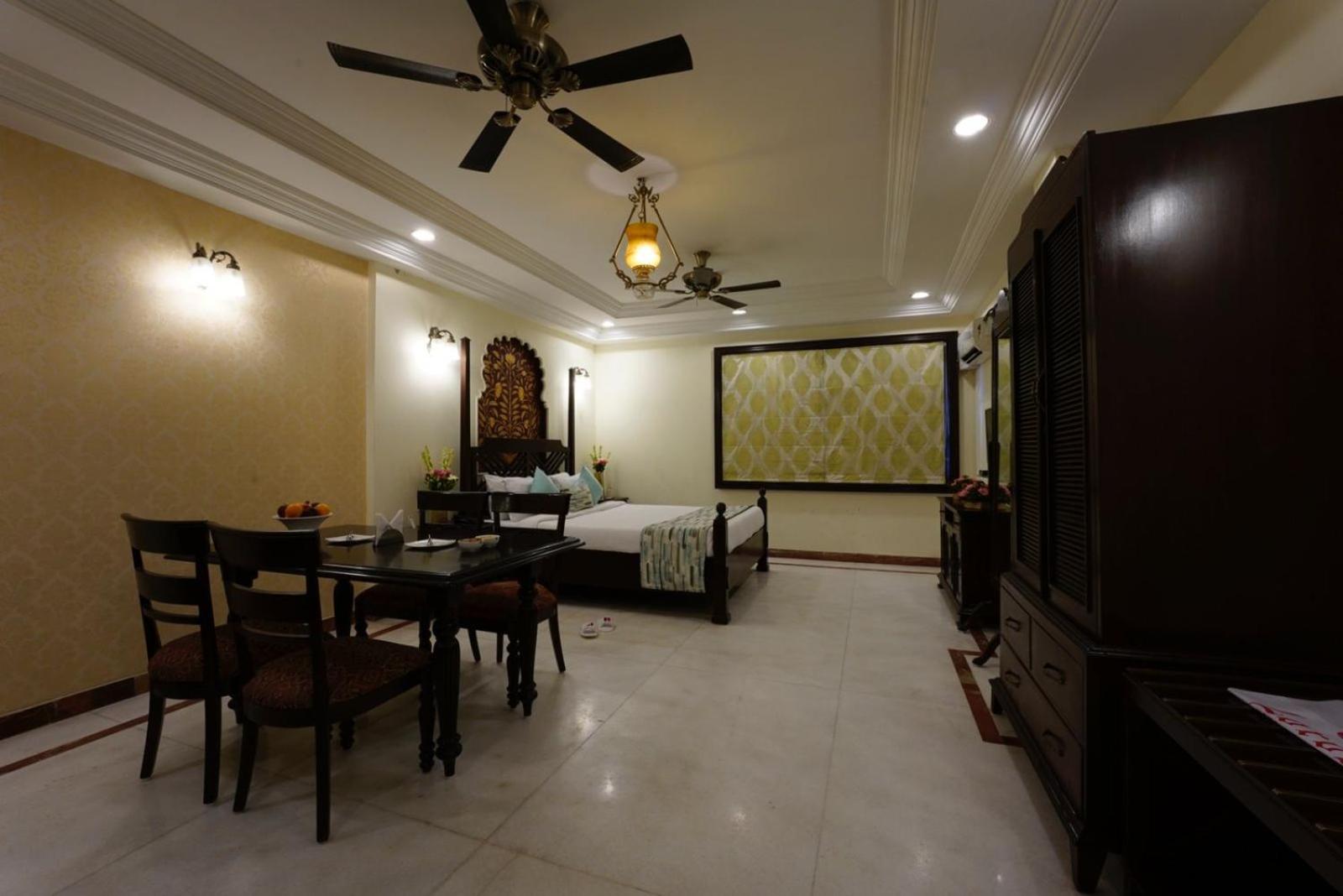 Club Room with Darshan Convenience & Ticket Support photo 1