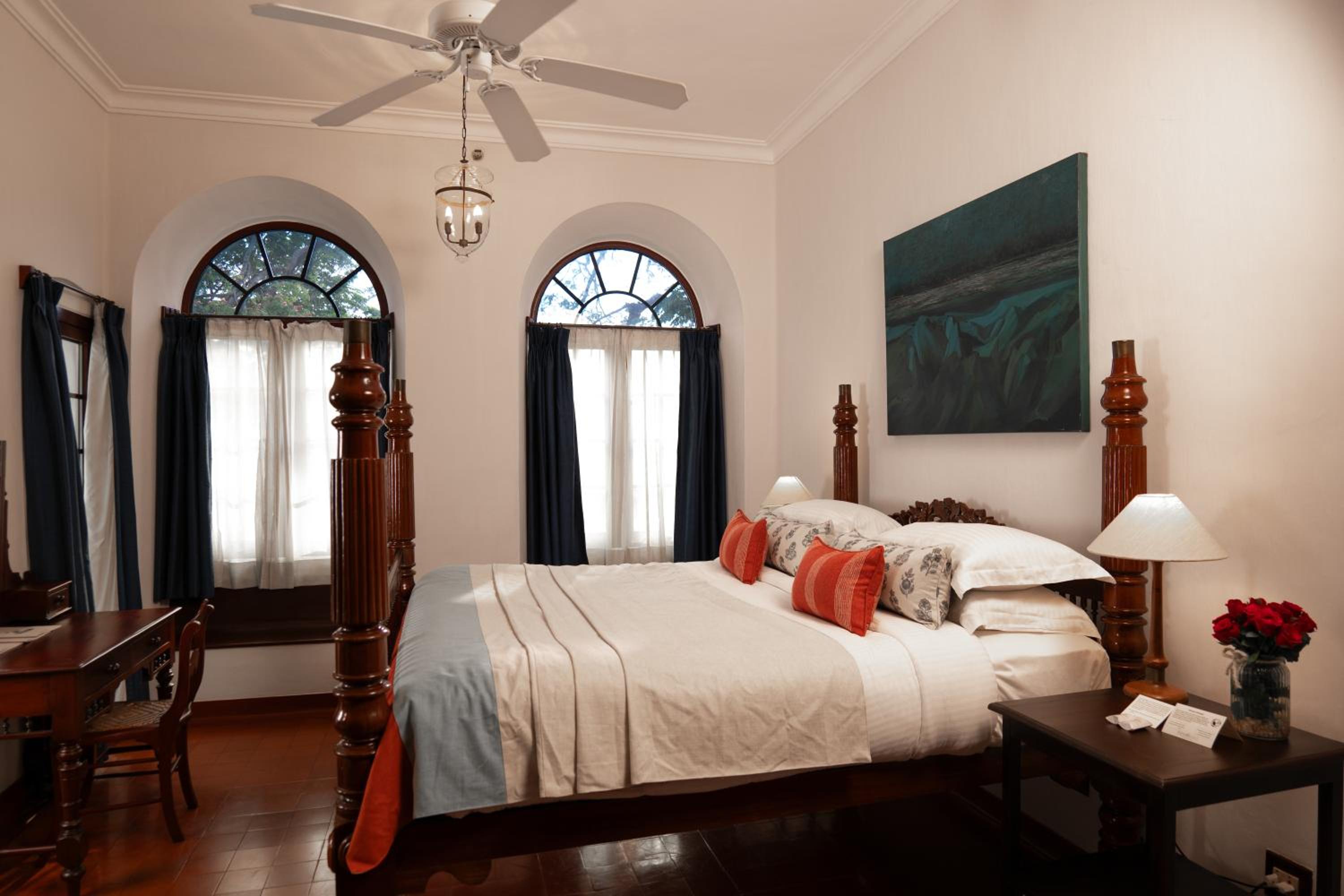 Deluxe Sea Facing Suite with Balcony - Complimentary Sunset cruise for 45 minutes - Photo 1