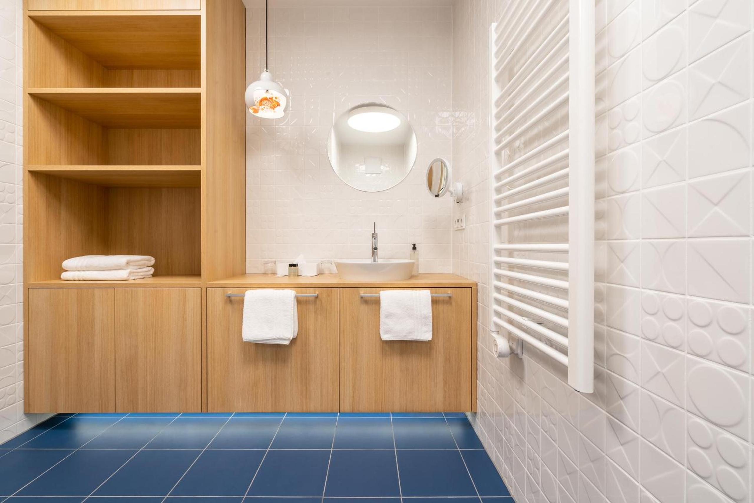 Suite Big in Japan - Photo 11