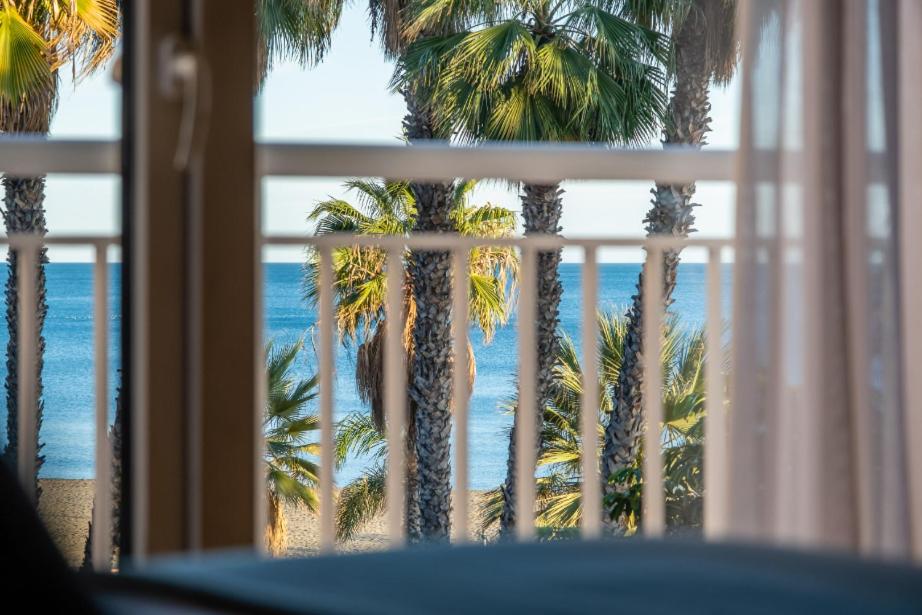 Double or Twin Room with Sea View photo 3