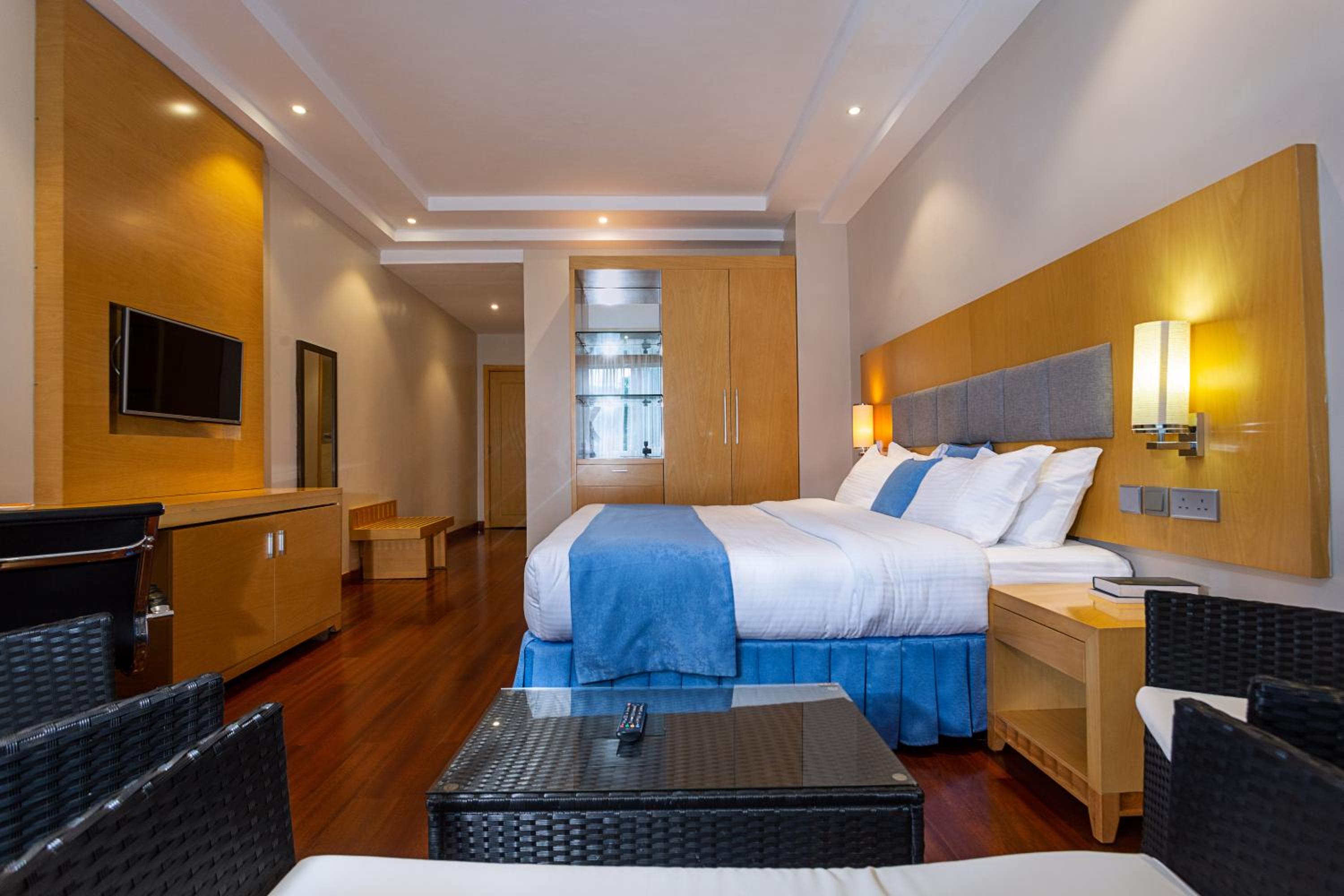 Junior Suite - Photo 1