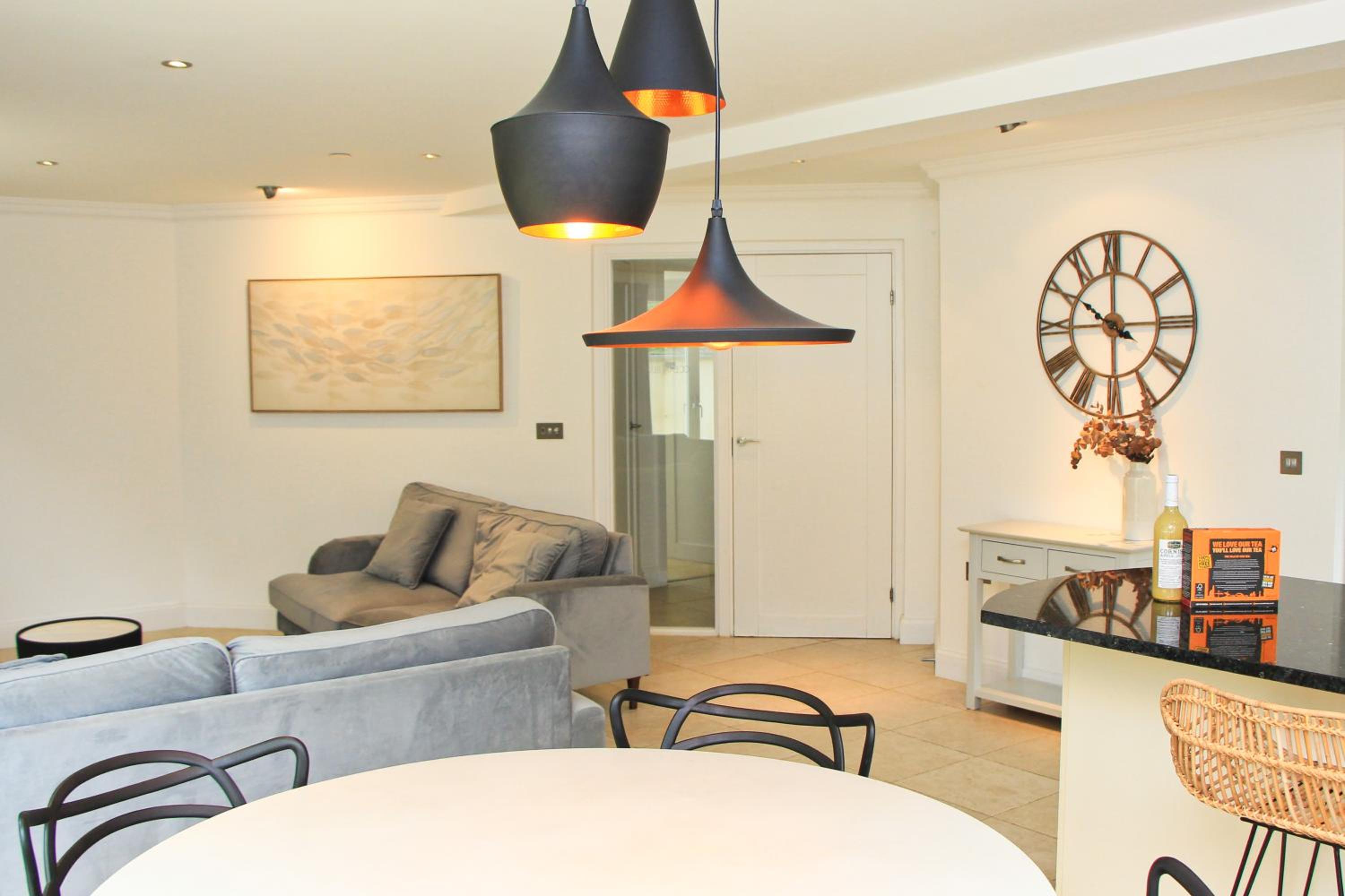Two-Bedroom Apartment photo 2