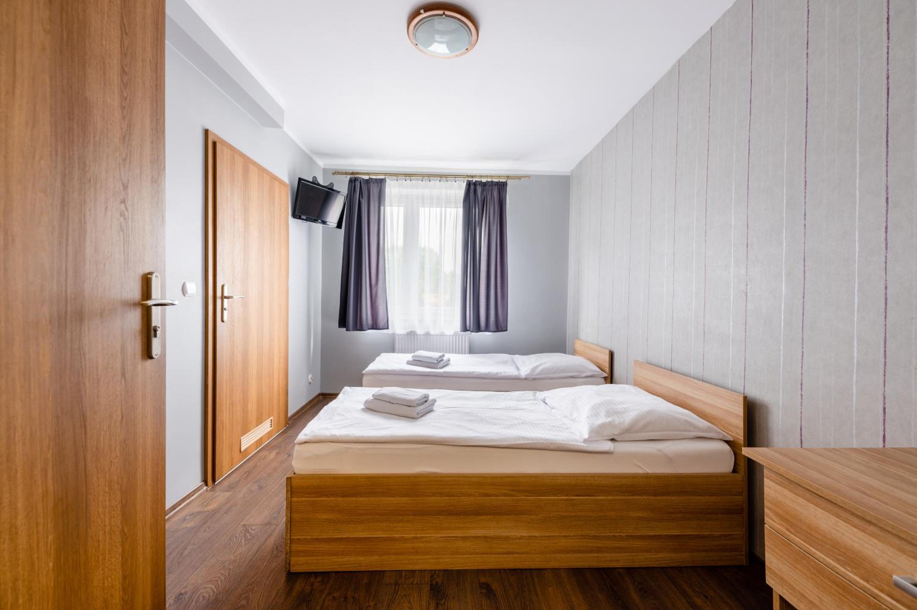 Twin Room - Photo 1