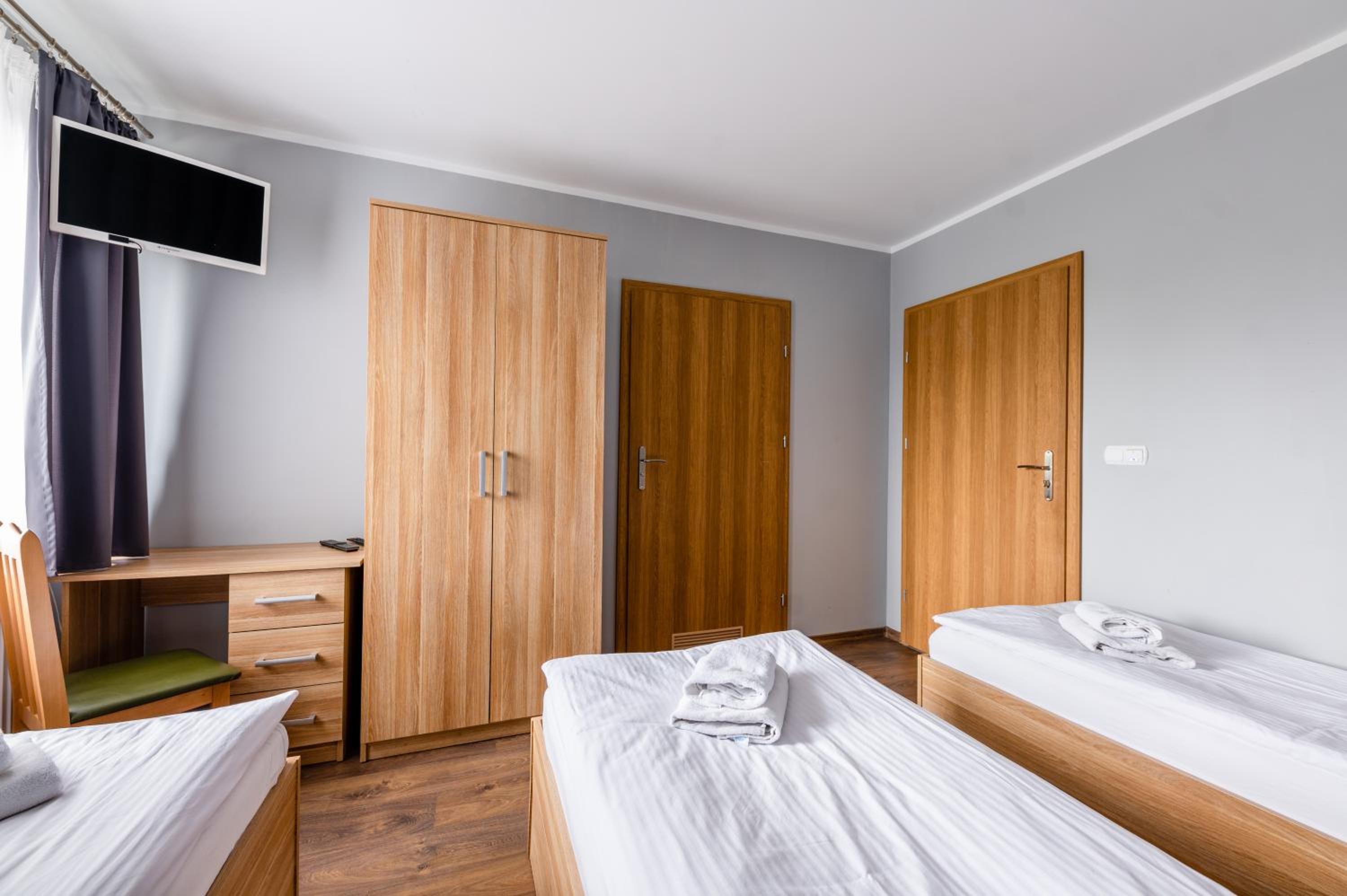Triple Room - Photo 6