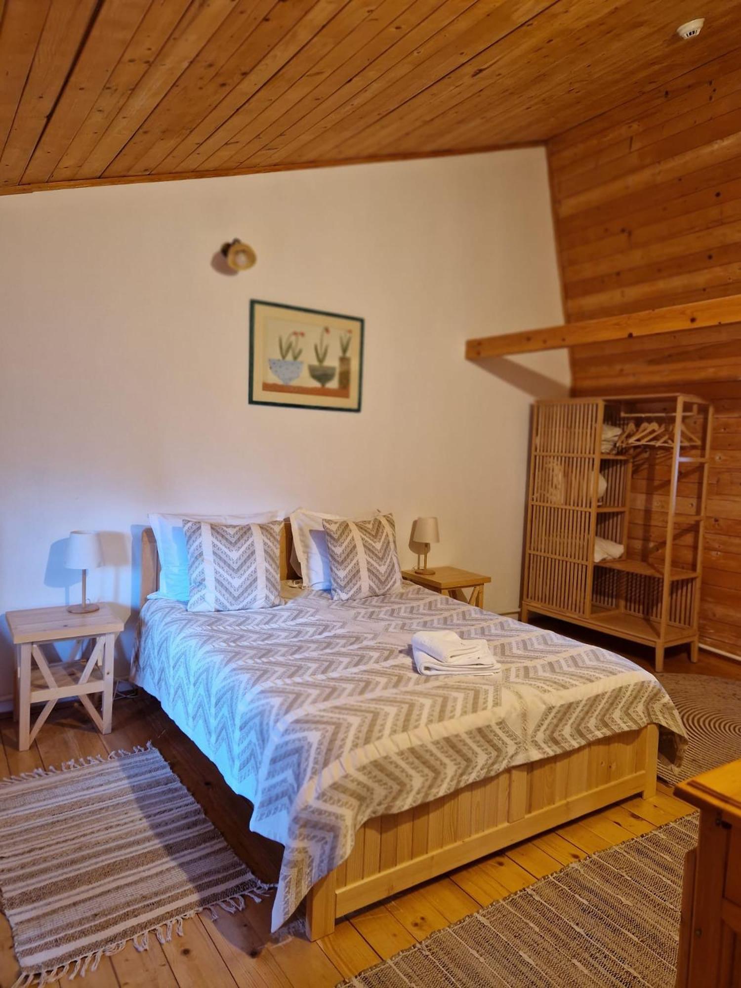 Double Room - Photo 5