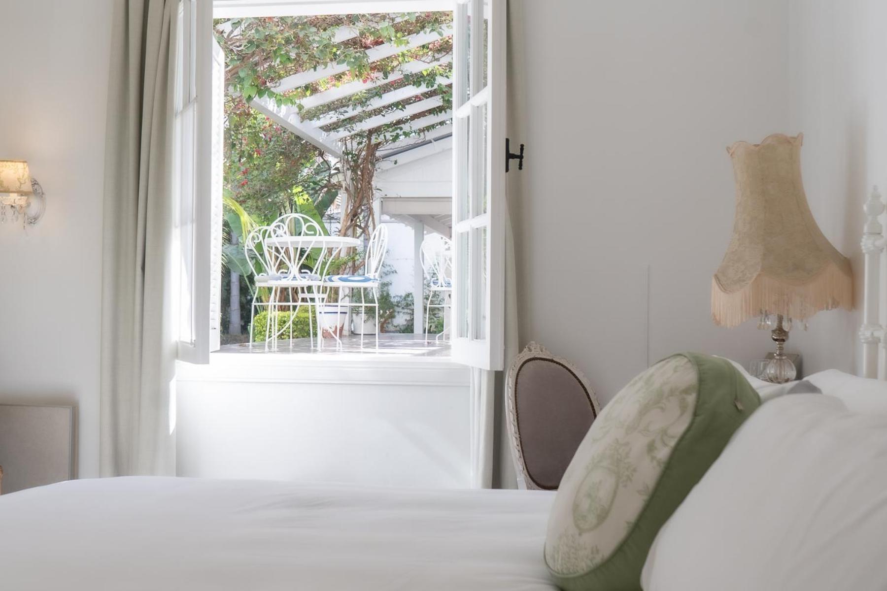 Queen Room with Garden View