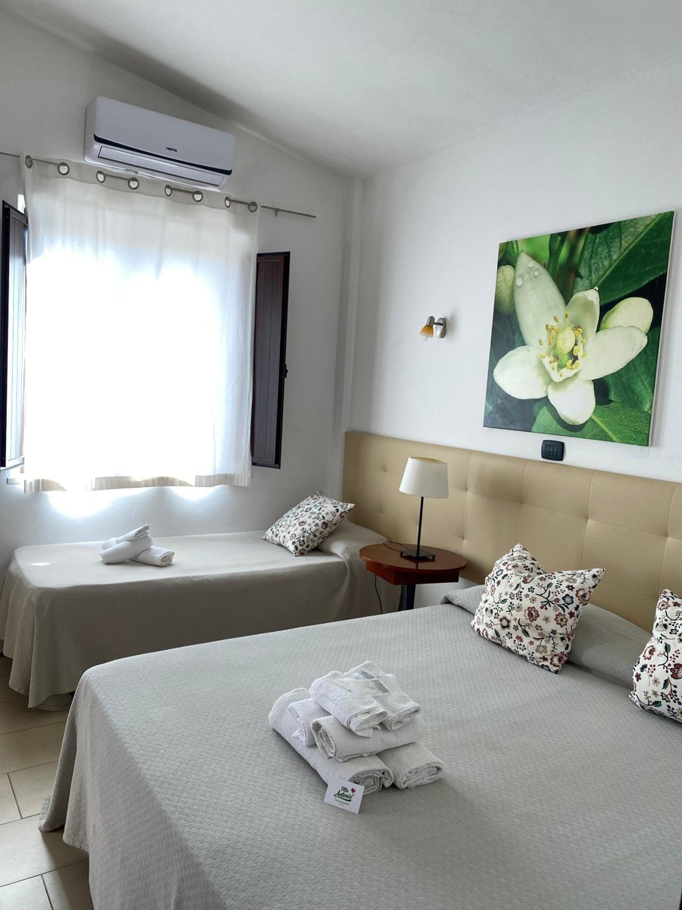 Triple Room with Private Bathroom