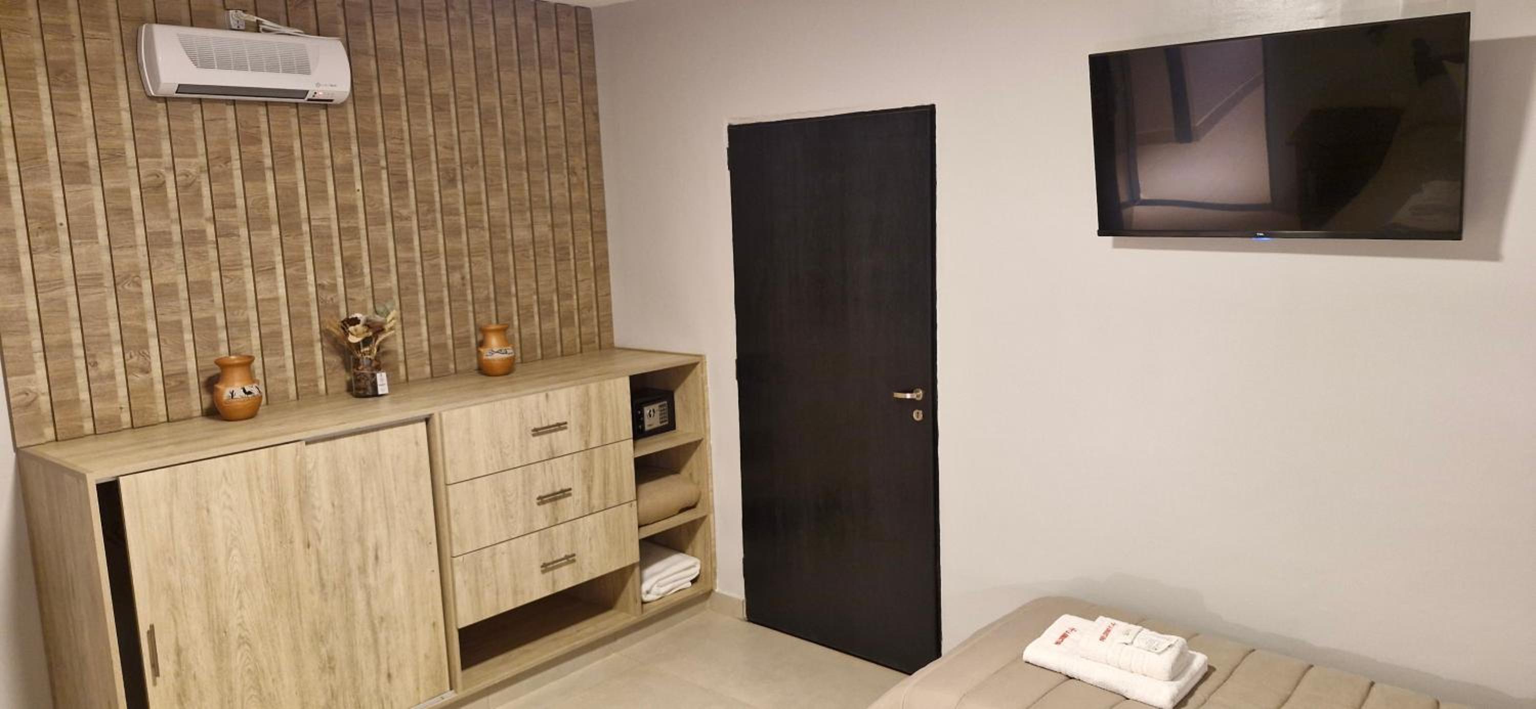 Double Room - Disability Access photo 3