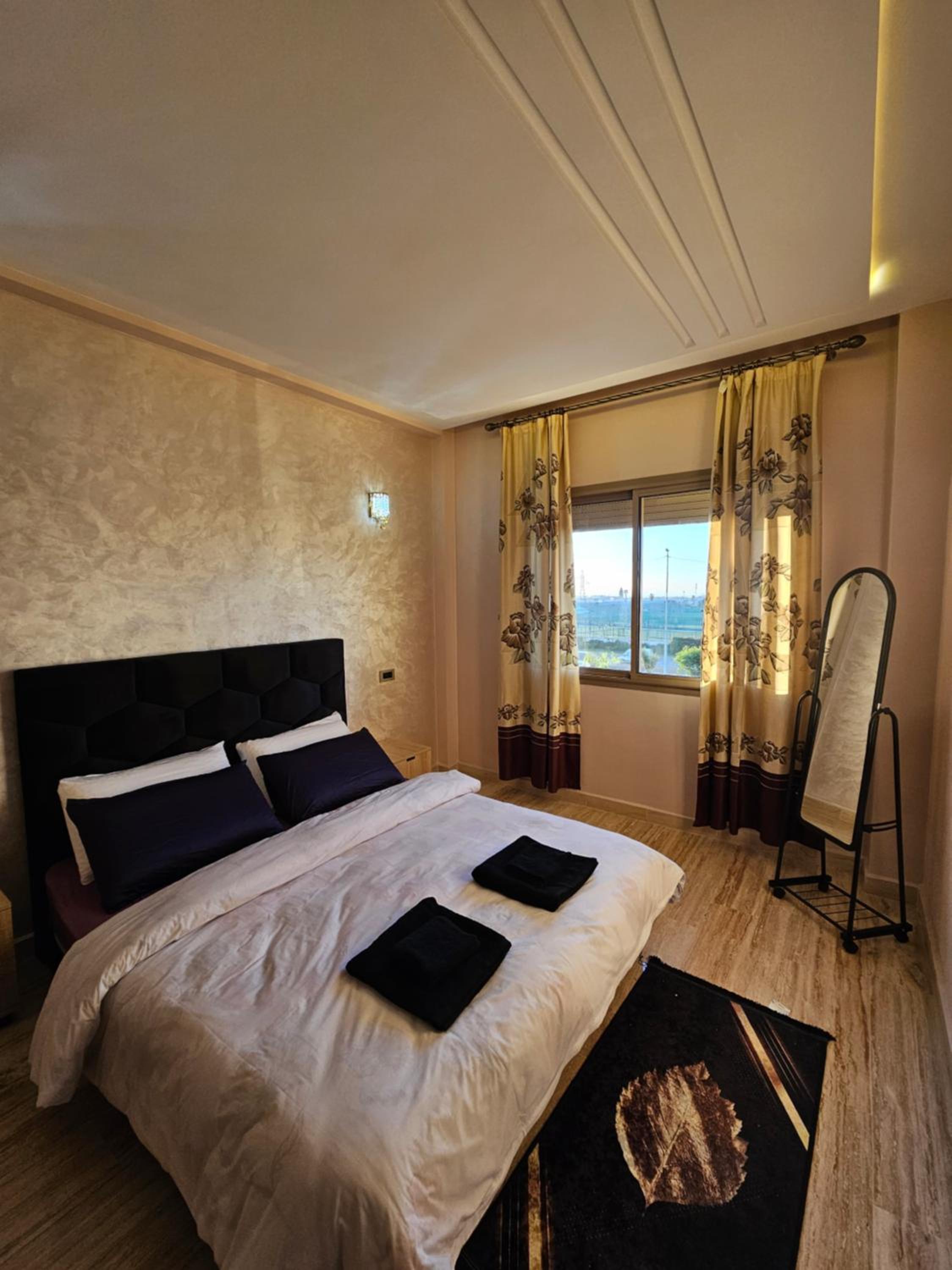 Two-Bedroom Apartment with Balcony and Sea View photo 1