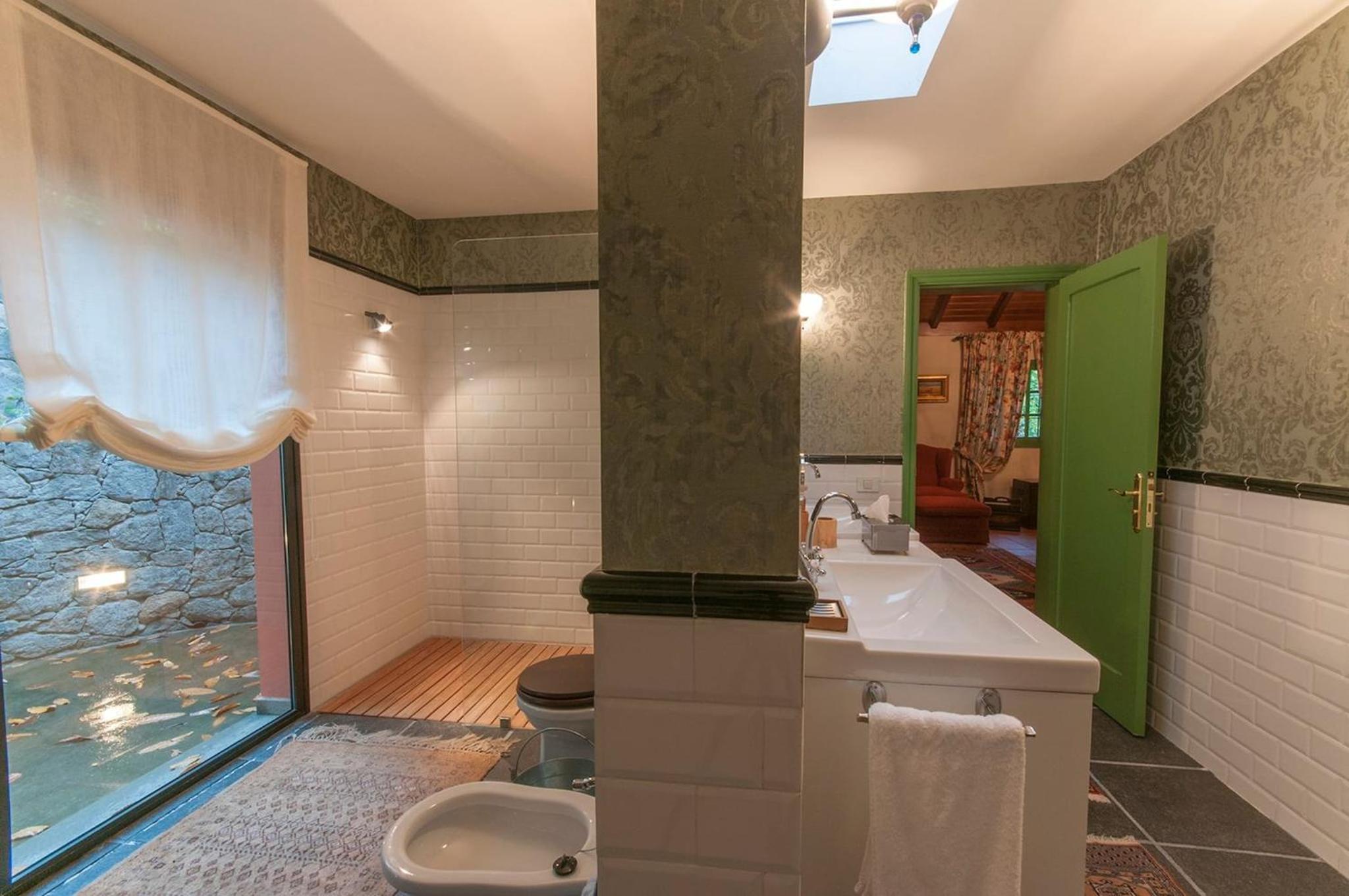 Four-Bedroom House photo 2