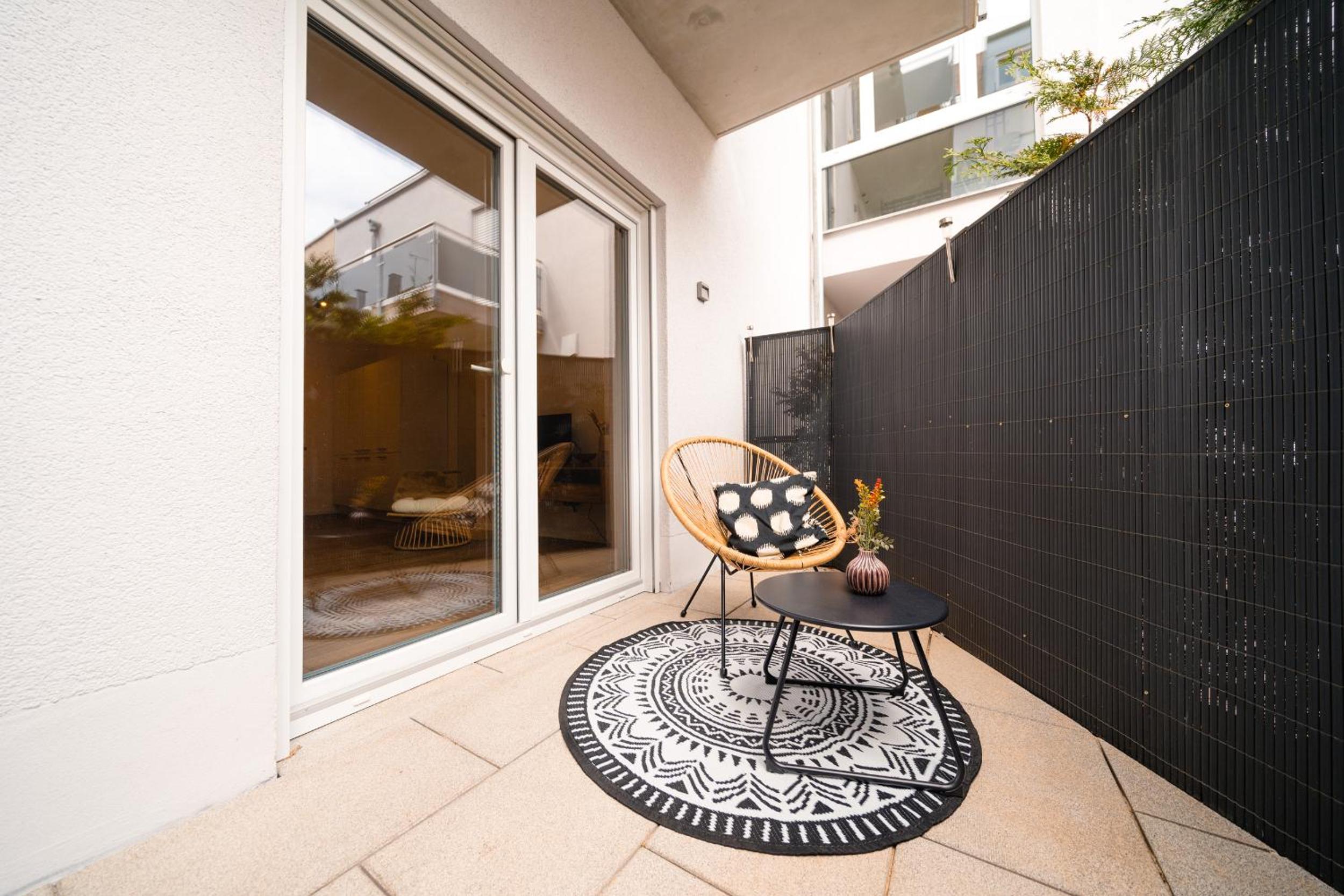 Apartment with Terrace photo 2