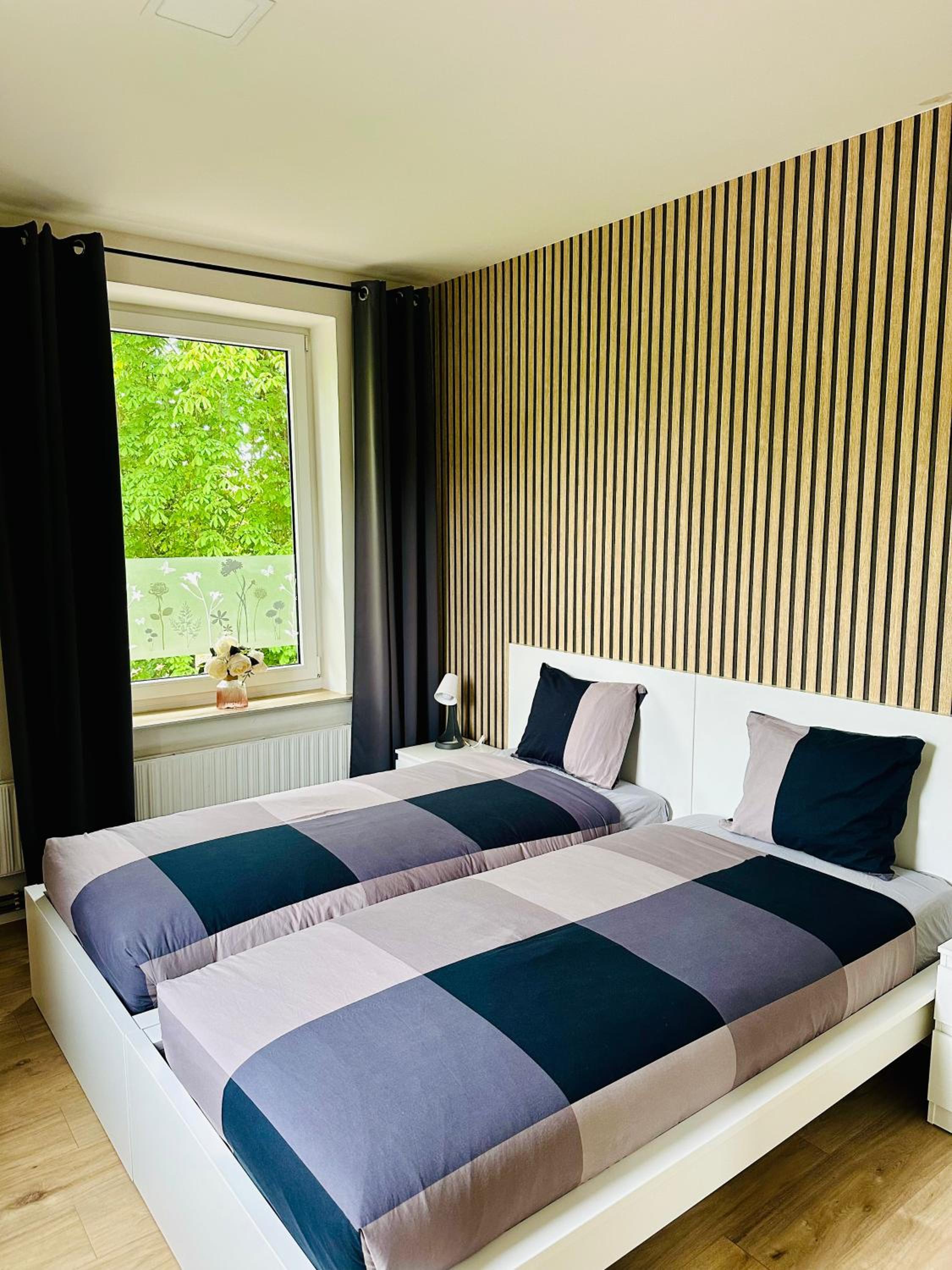 One-Bedroom Apartment - Photo 1