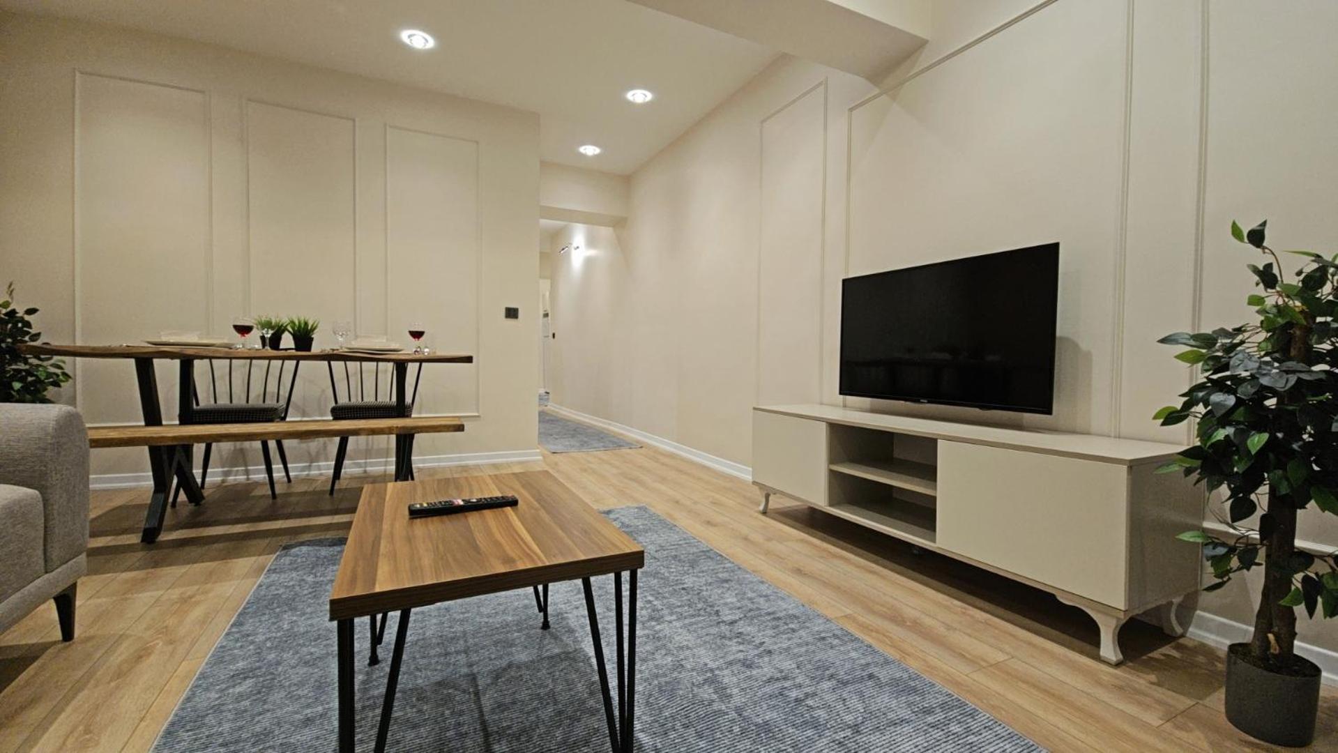 Two-Bedroom Deluxe Apartment photo 2