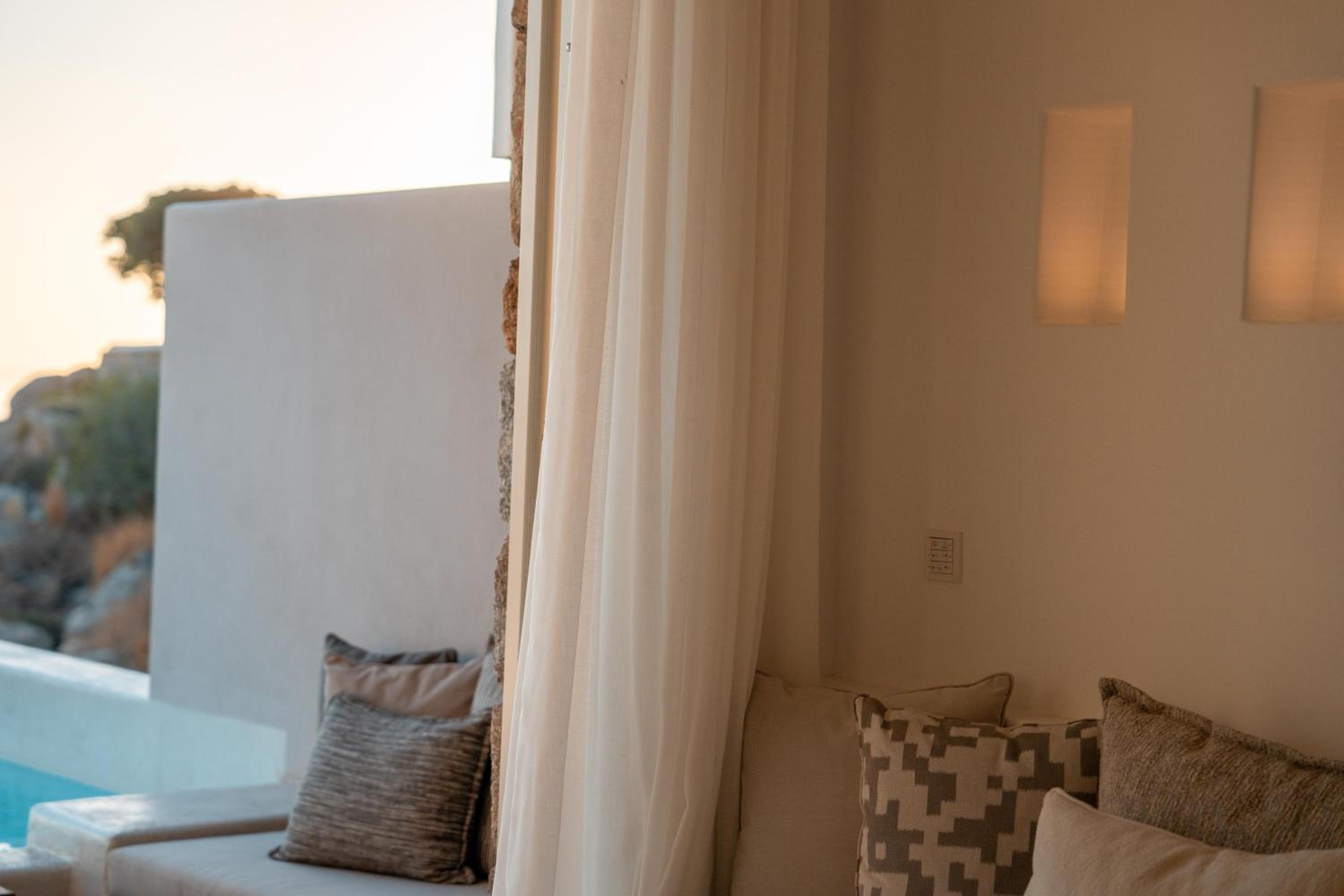 Junior Suite with Private Heated Pool - Photo 4