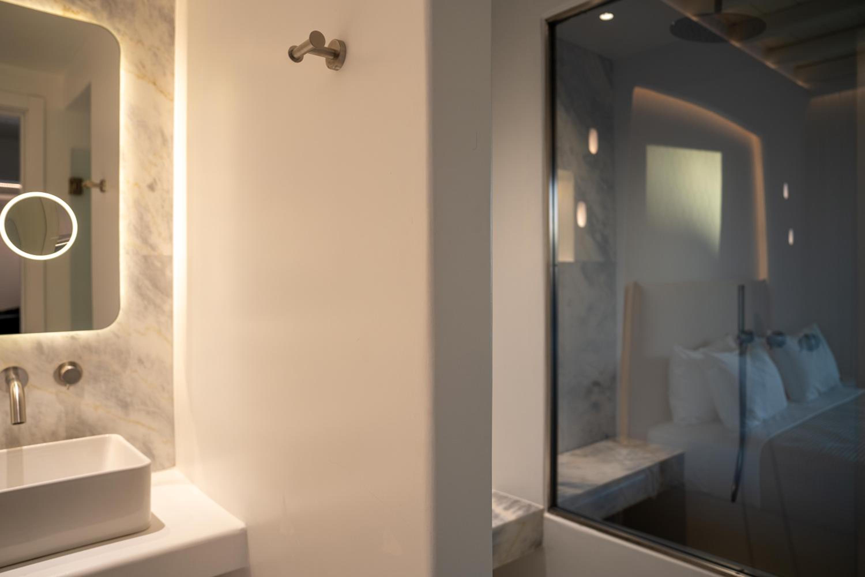 Junior Suite with Private Heated Pool - Photo 6