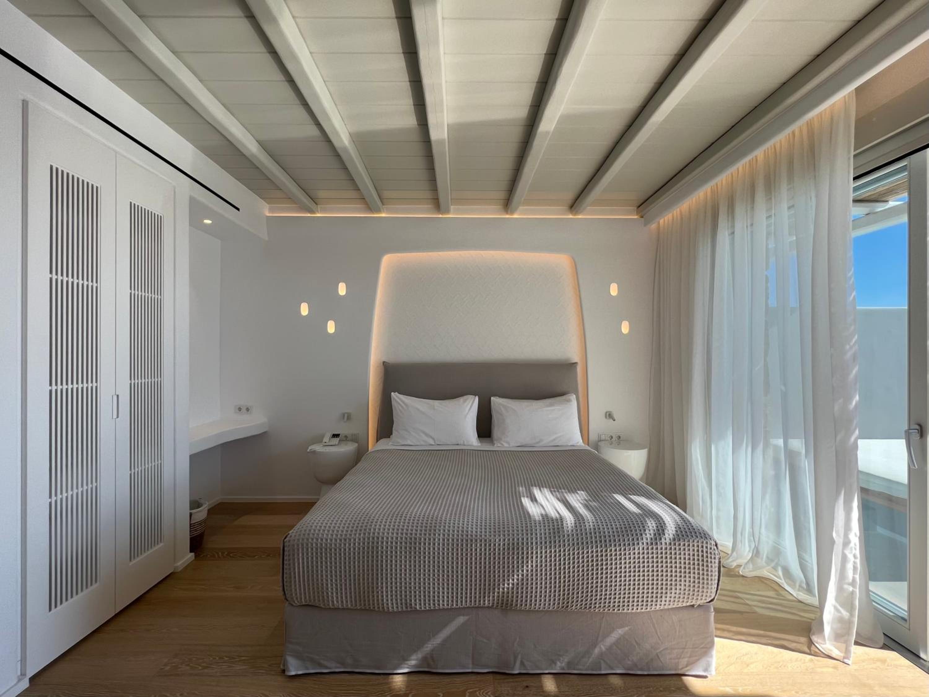 Junior Suite with Private Heated Pool - Photo 20