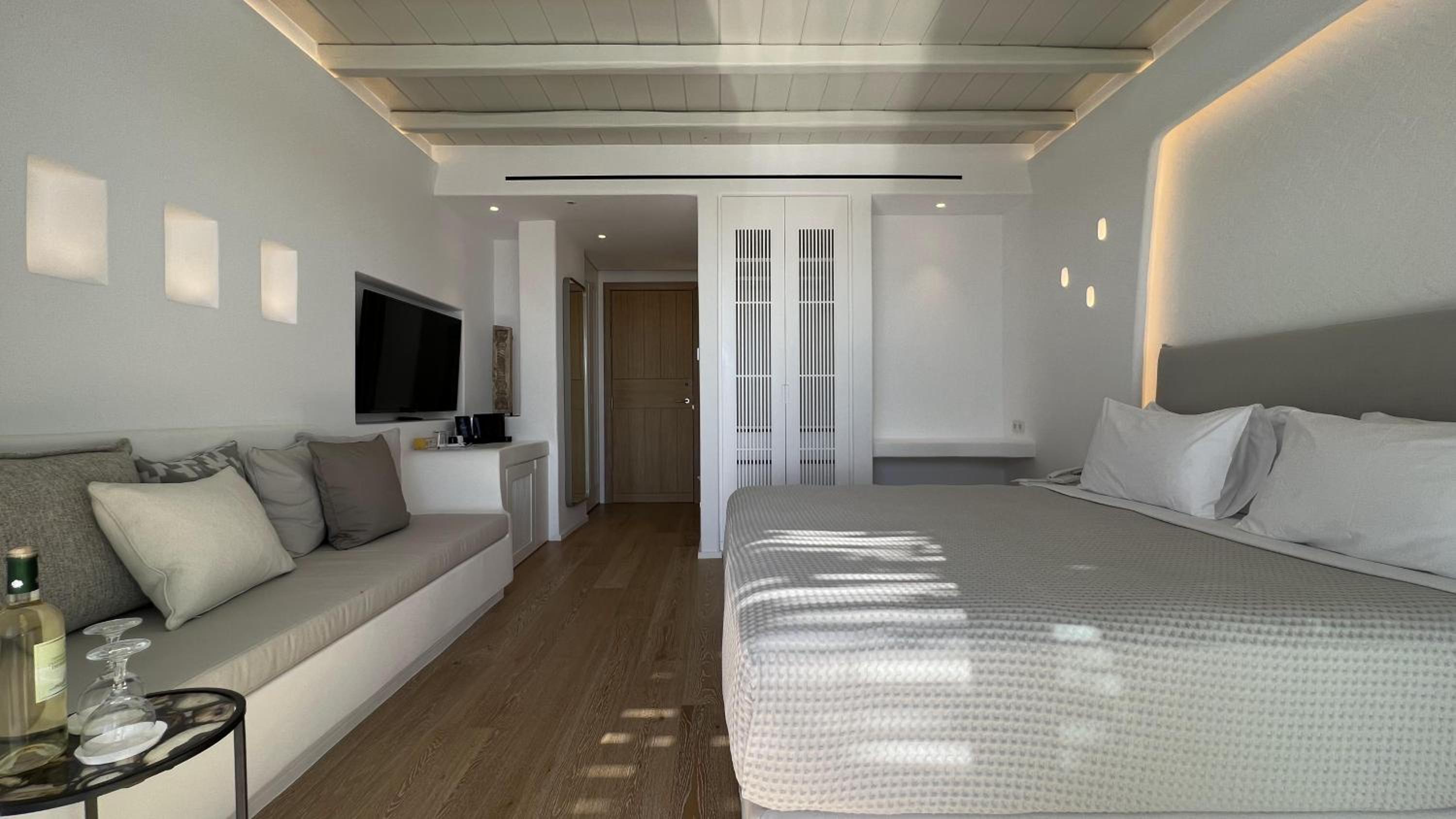 Junior Suite with Private Heated Pool - Photo 21