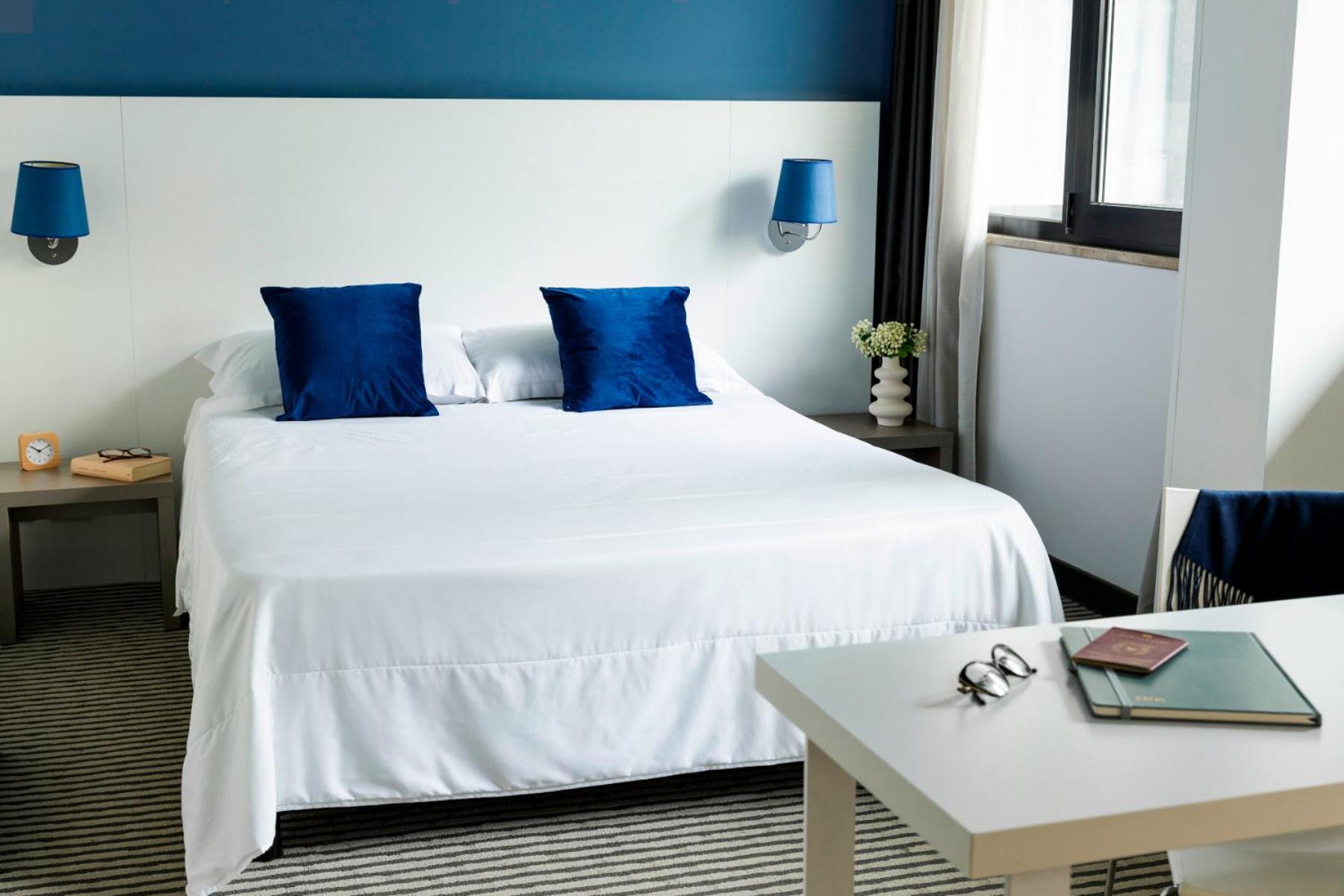 Smart French Room