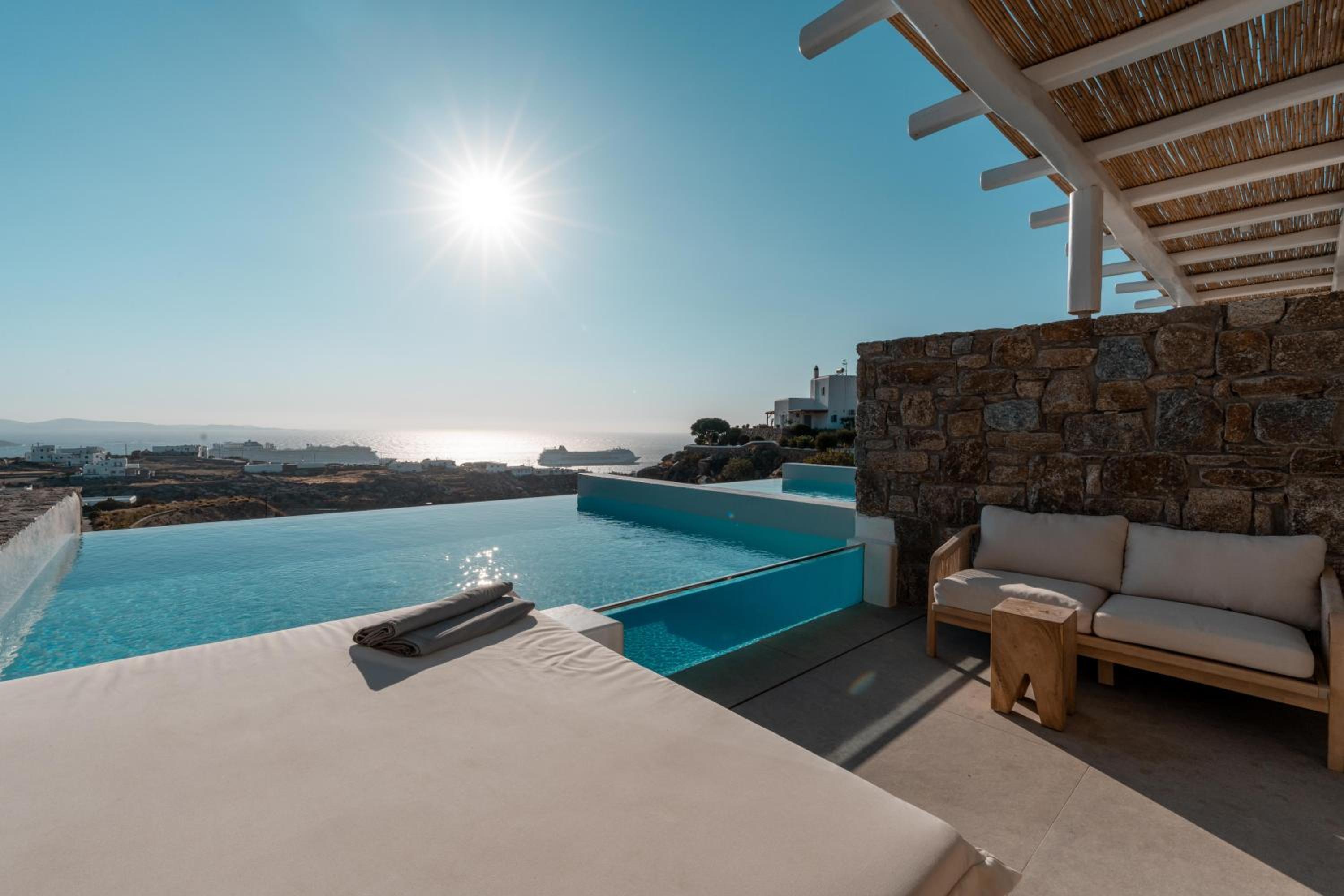 Suite with Private Pool photo 2