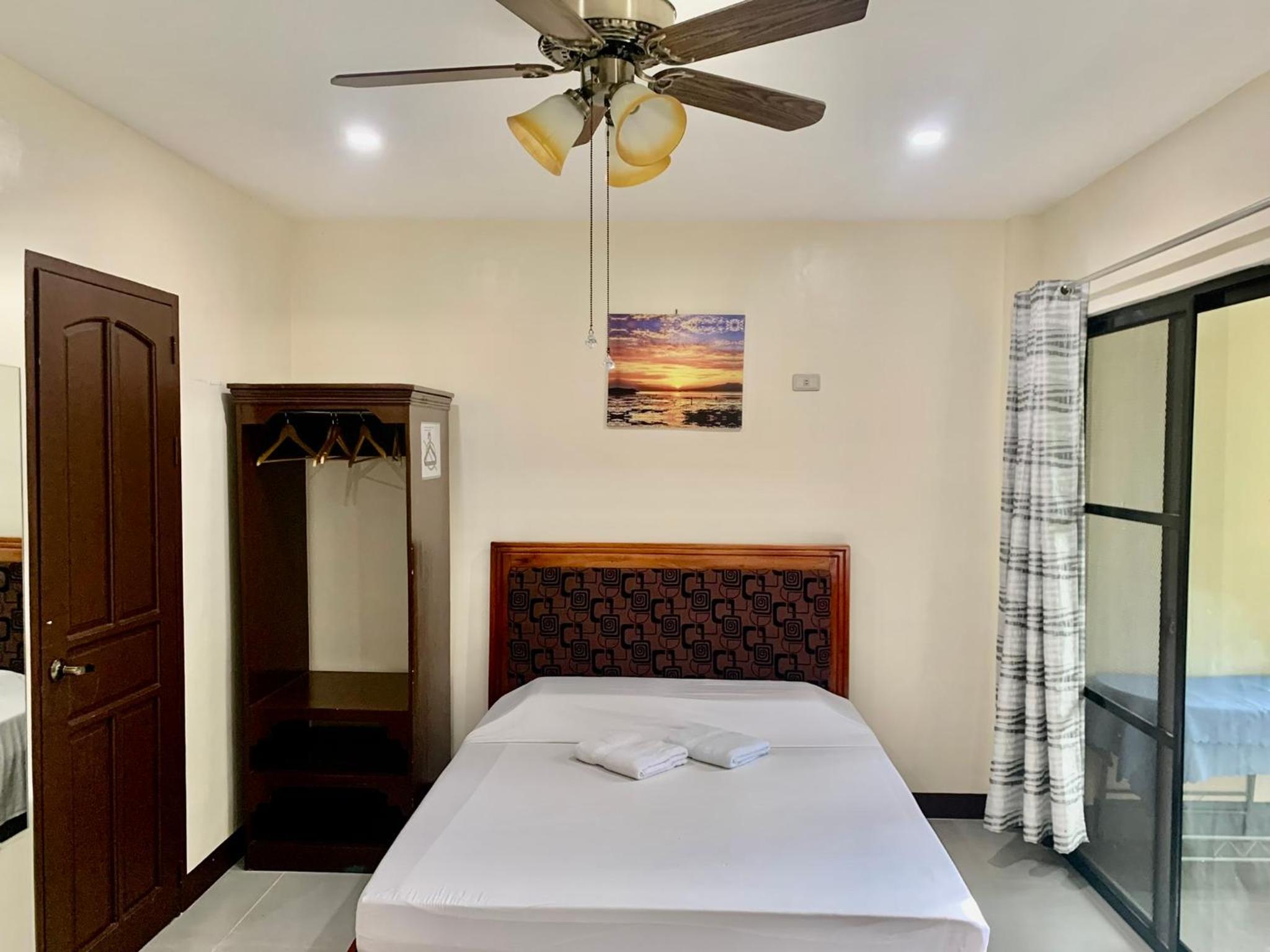 Triple Room with Sea View photo 2