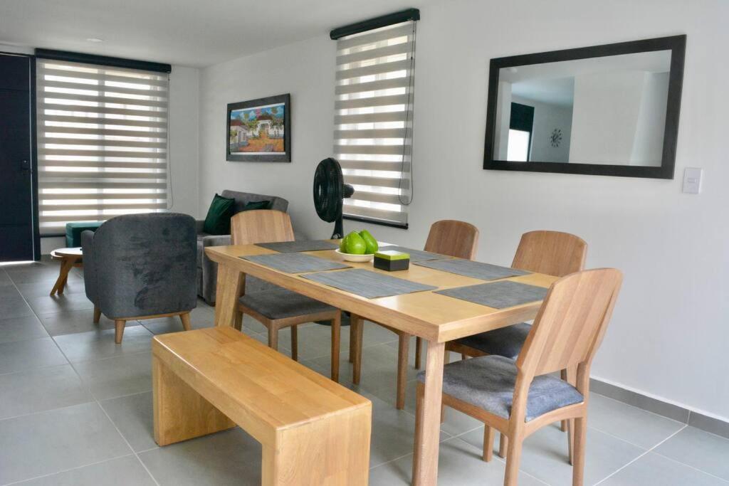 Three-Bedroom House photo 2