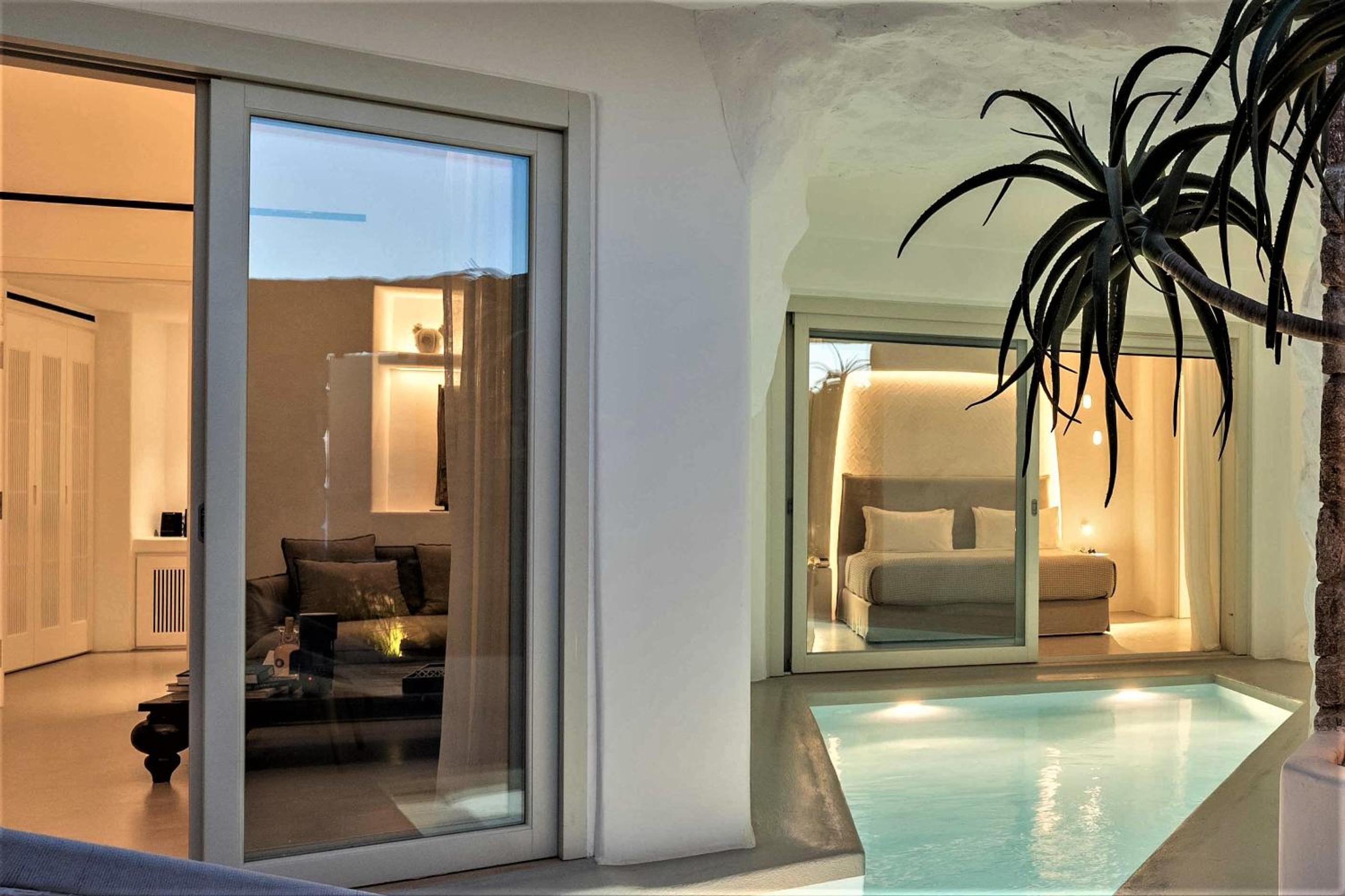 Presidential Suite with Private Heated Pool photo 2