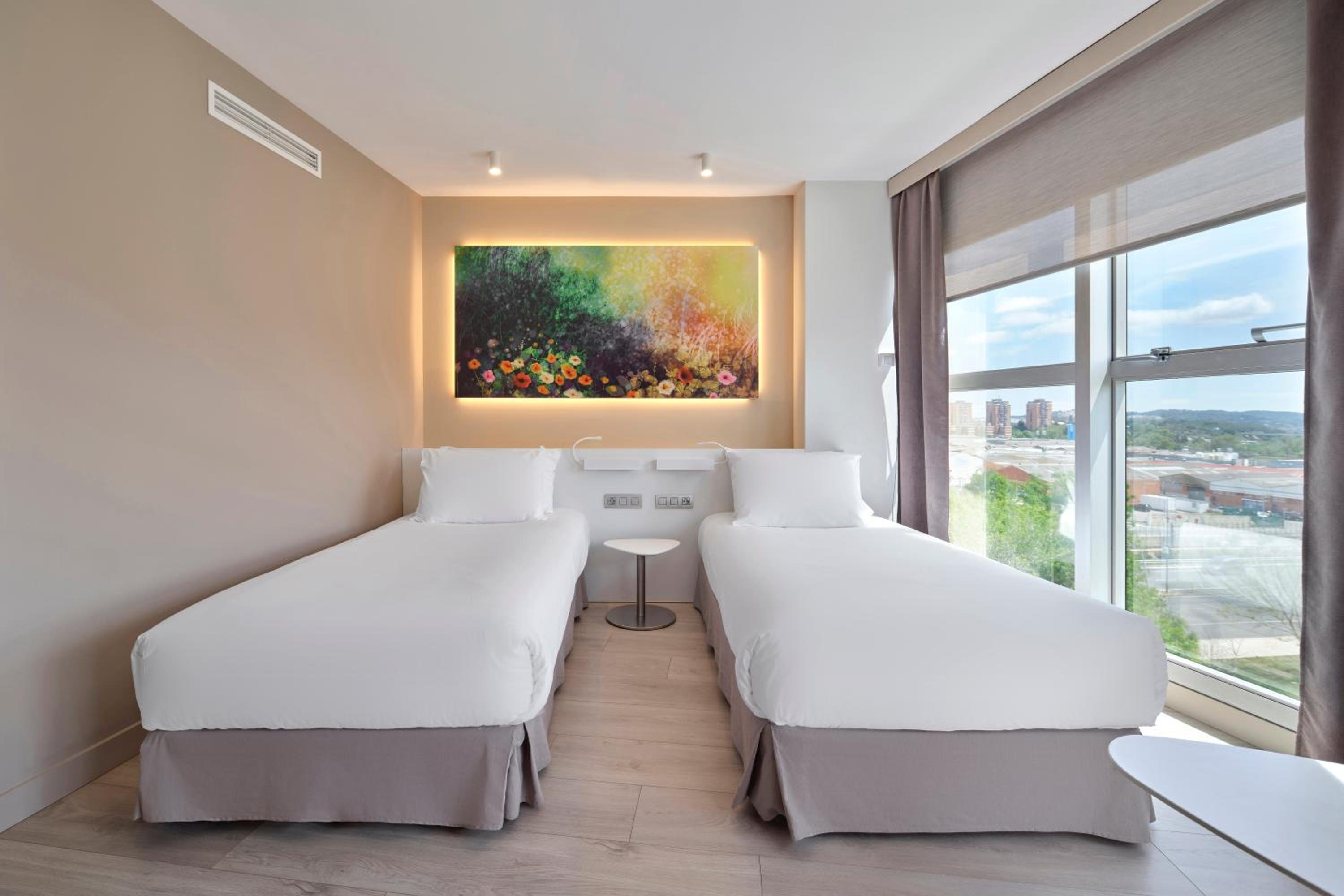 Twin Room - Photo 13